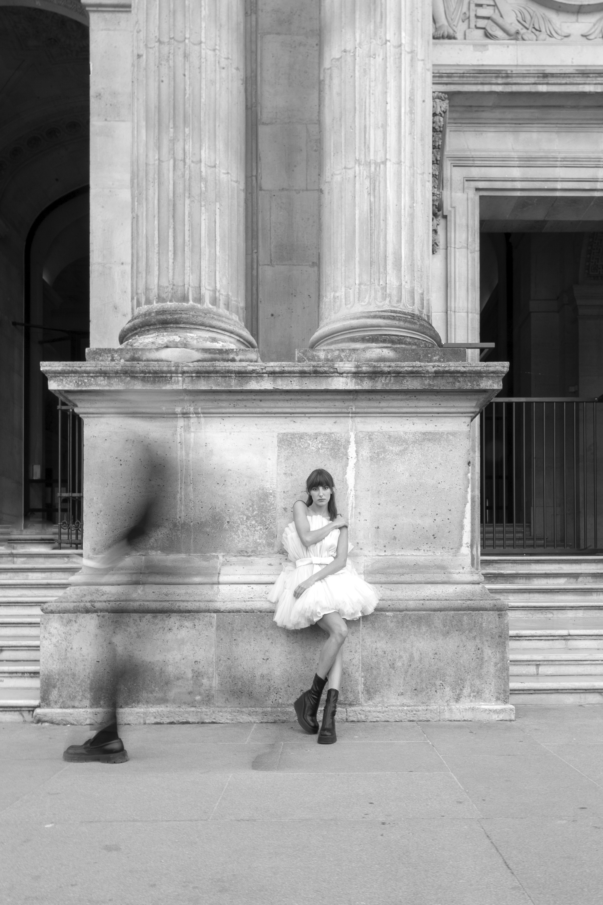 Musée du Louvre / Clémence & Pierrot. Wedding, event and family photographer in Paris, Emilian Olaru