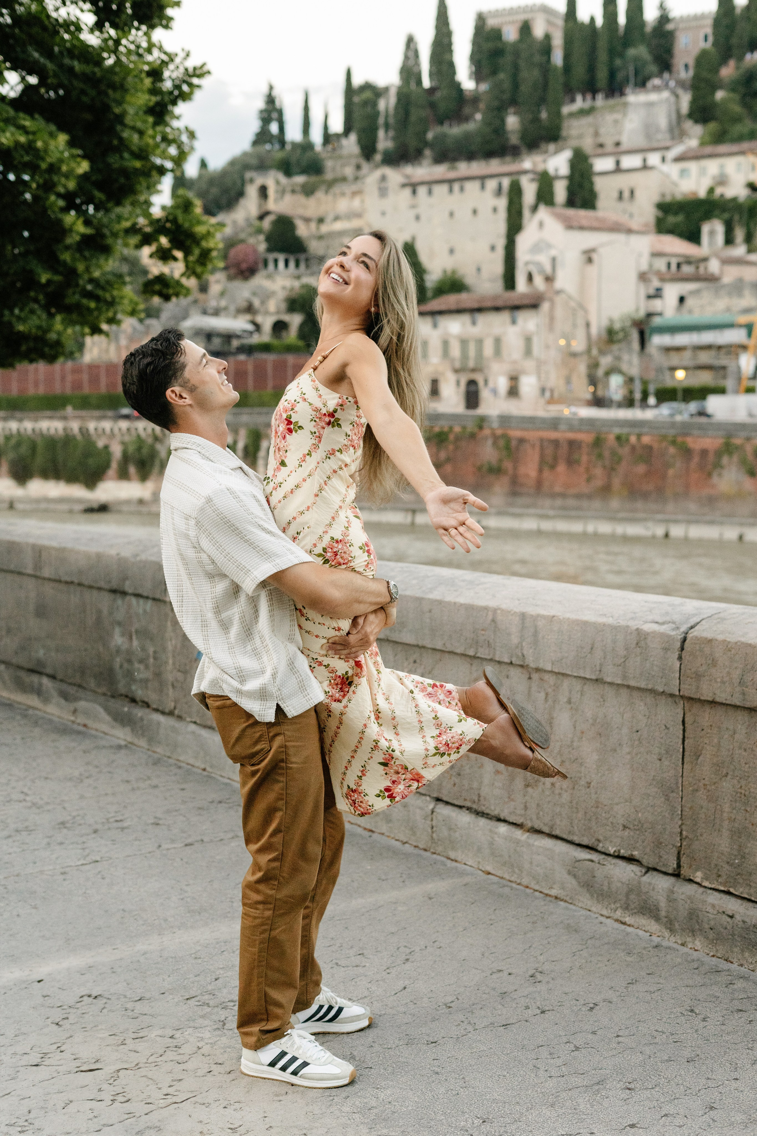 C & C (Ponte Pietra, Verona, Italy). Marriage Proposal Photographer in Verona, Lake Garda and Dolomites| Diana Fedrigo