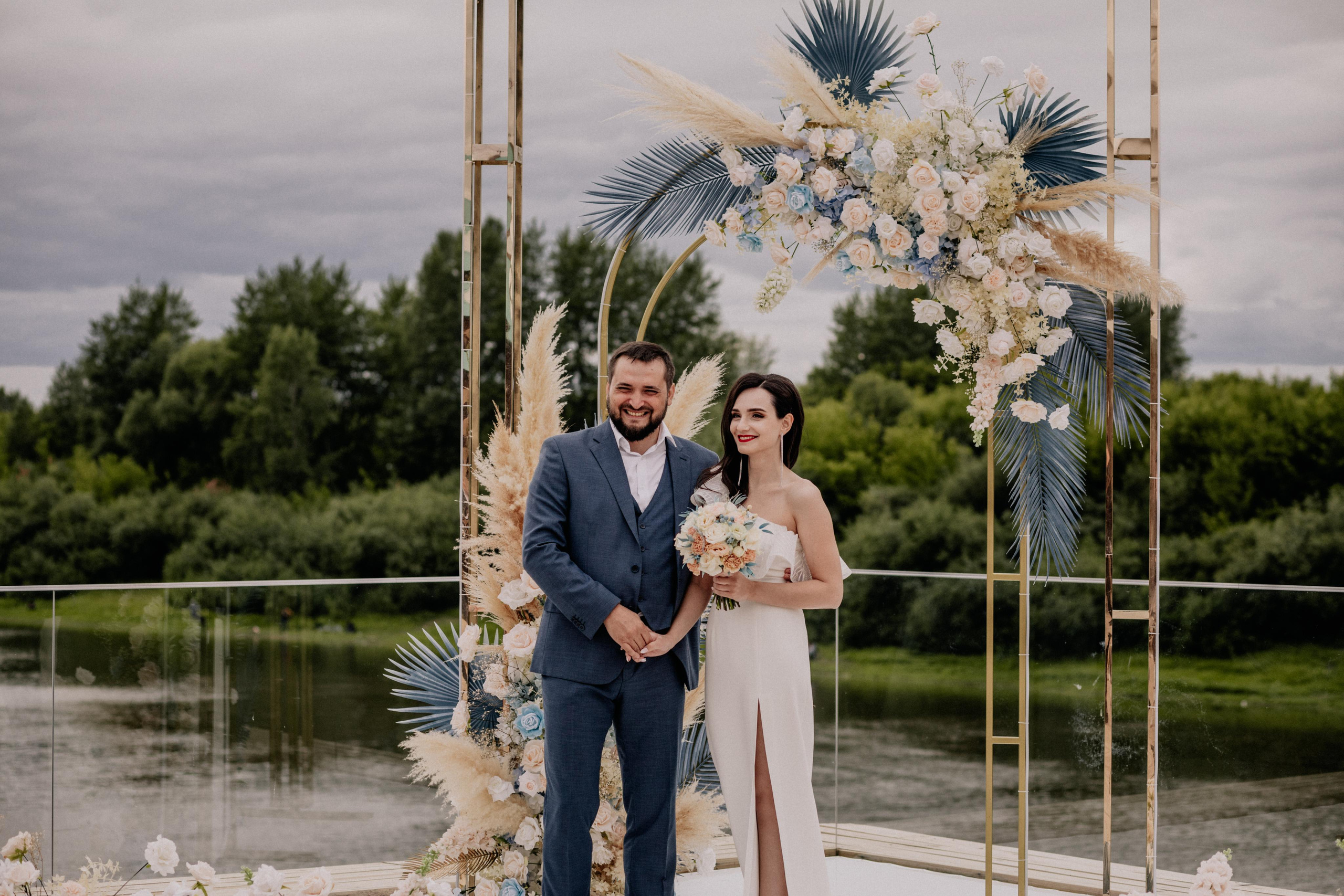 Roman & Kate. Wedding and family photographer and videographer PA, NJ, NY, DE, MD