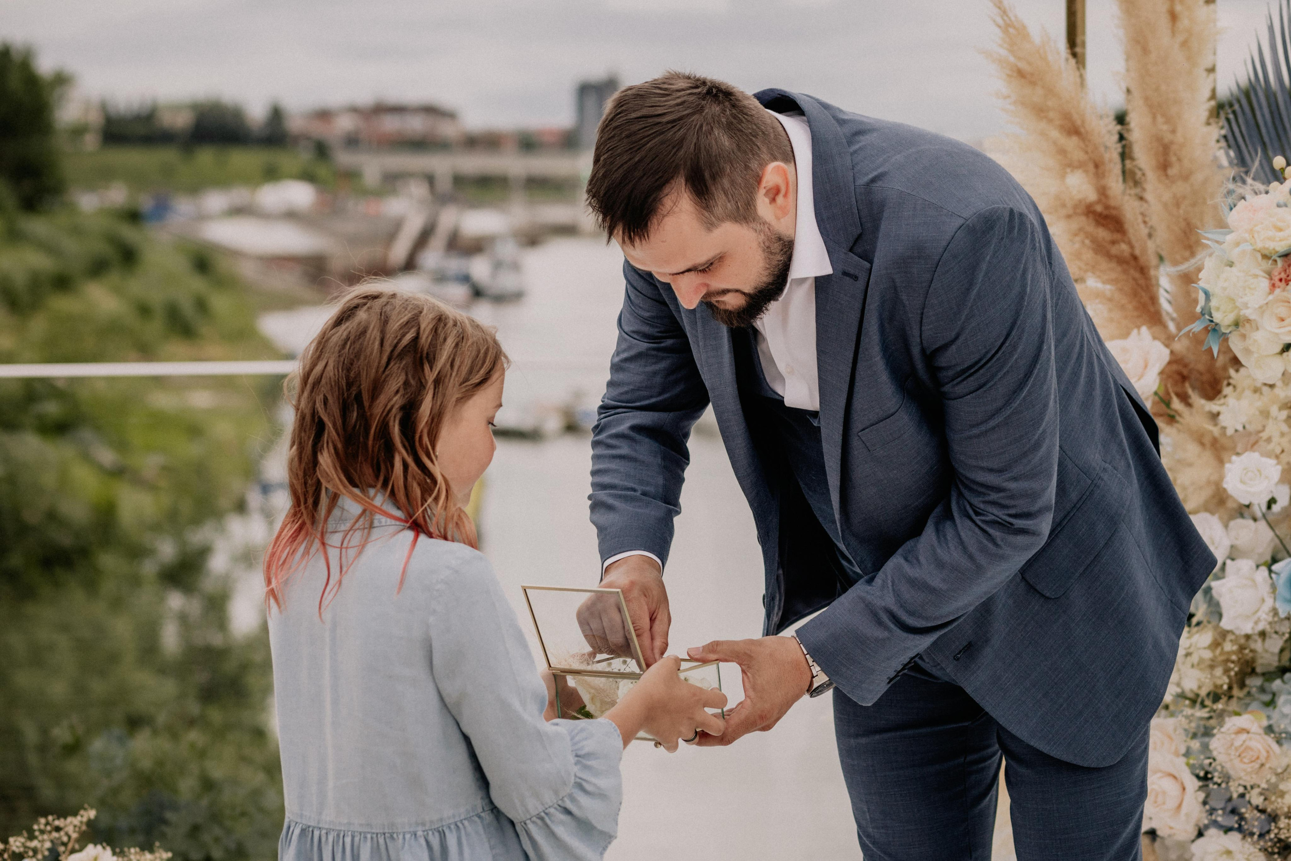 Roman & Kate. Wedding and family photographer and videographer PA, NJ, NY, DE, MD