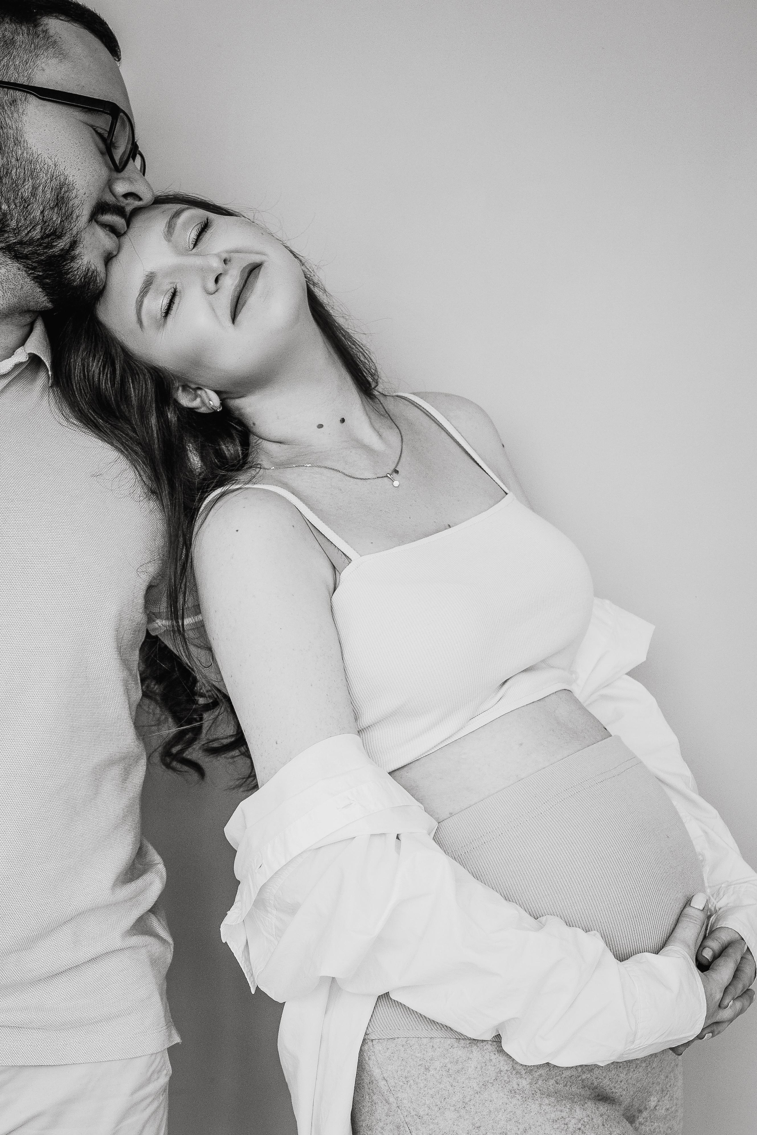 Alyona & Jane. Maternity. Wedding and family photographer and videographer PA, NJ, NY, DE, MD