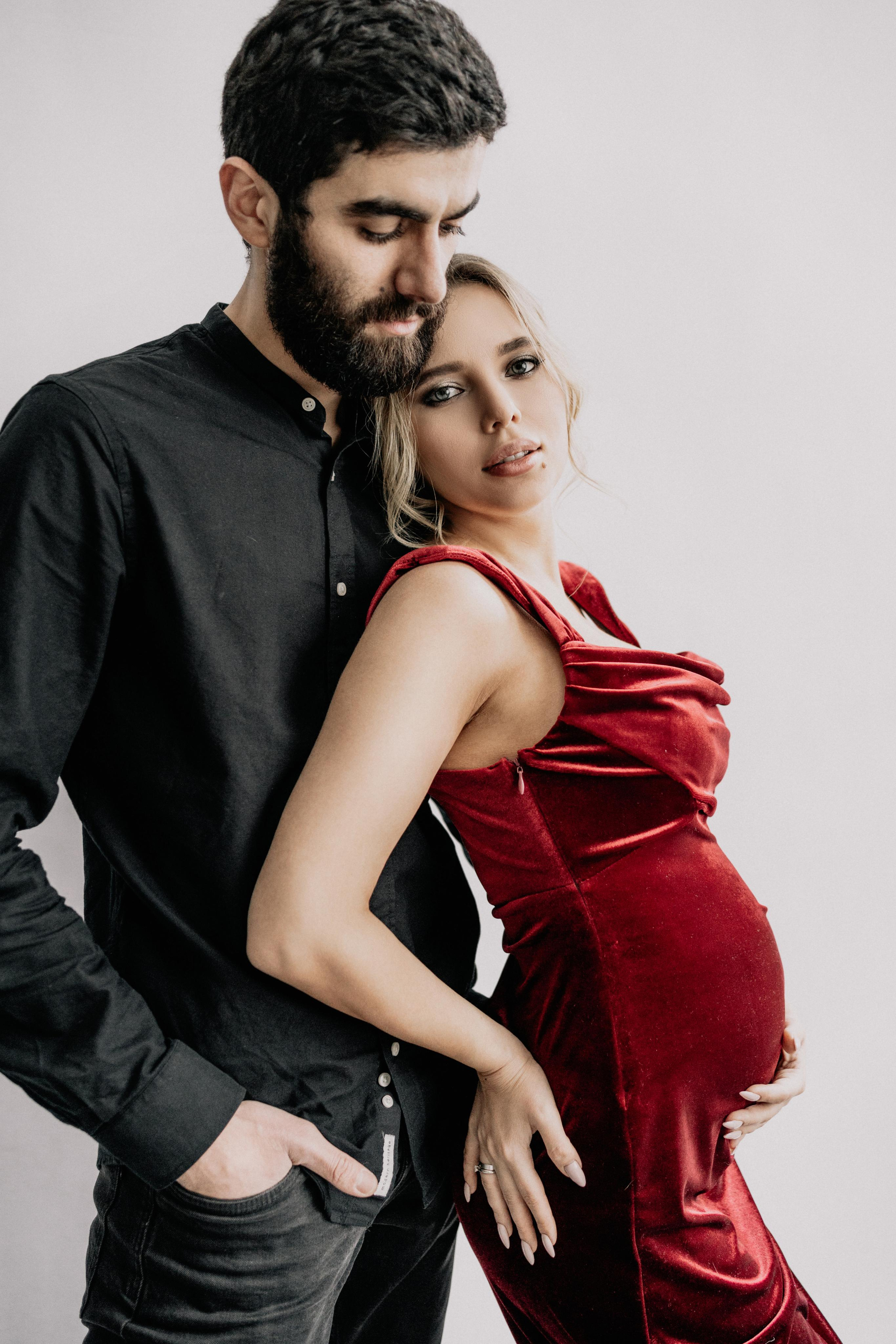 Polina & Elnur. Maternity in studio. Wedding and family photographer and videographer PA, NJ, NY, DE, MD