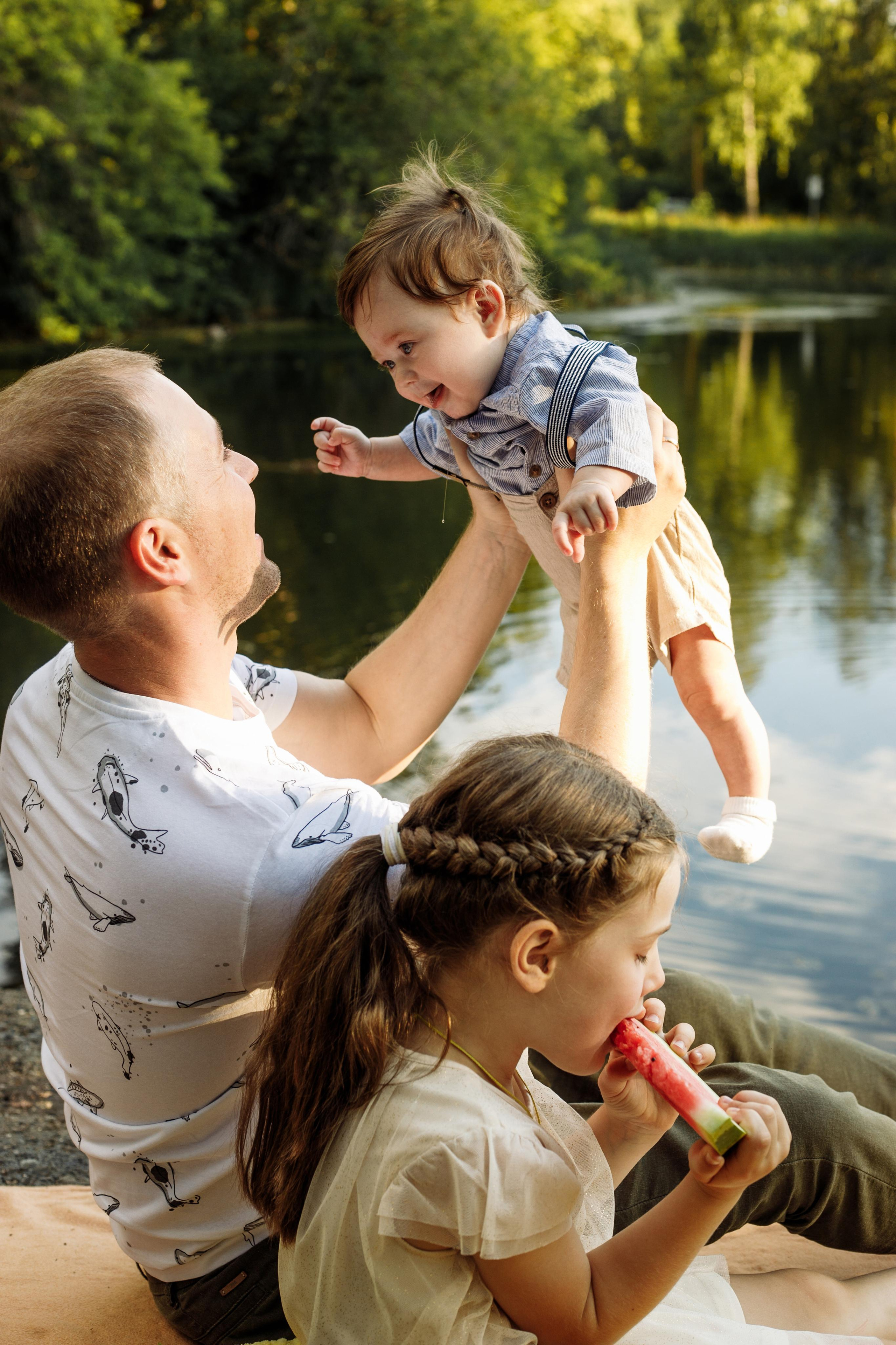 Family. Nature. Wedding and family photographer and videographer PA, NJ, NY, DE, MD