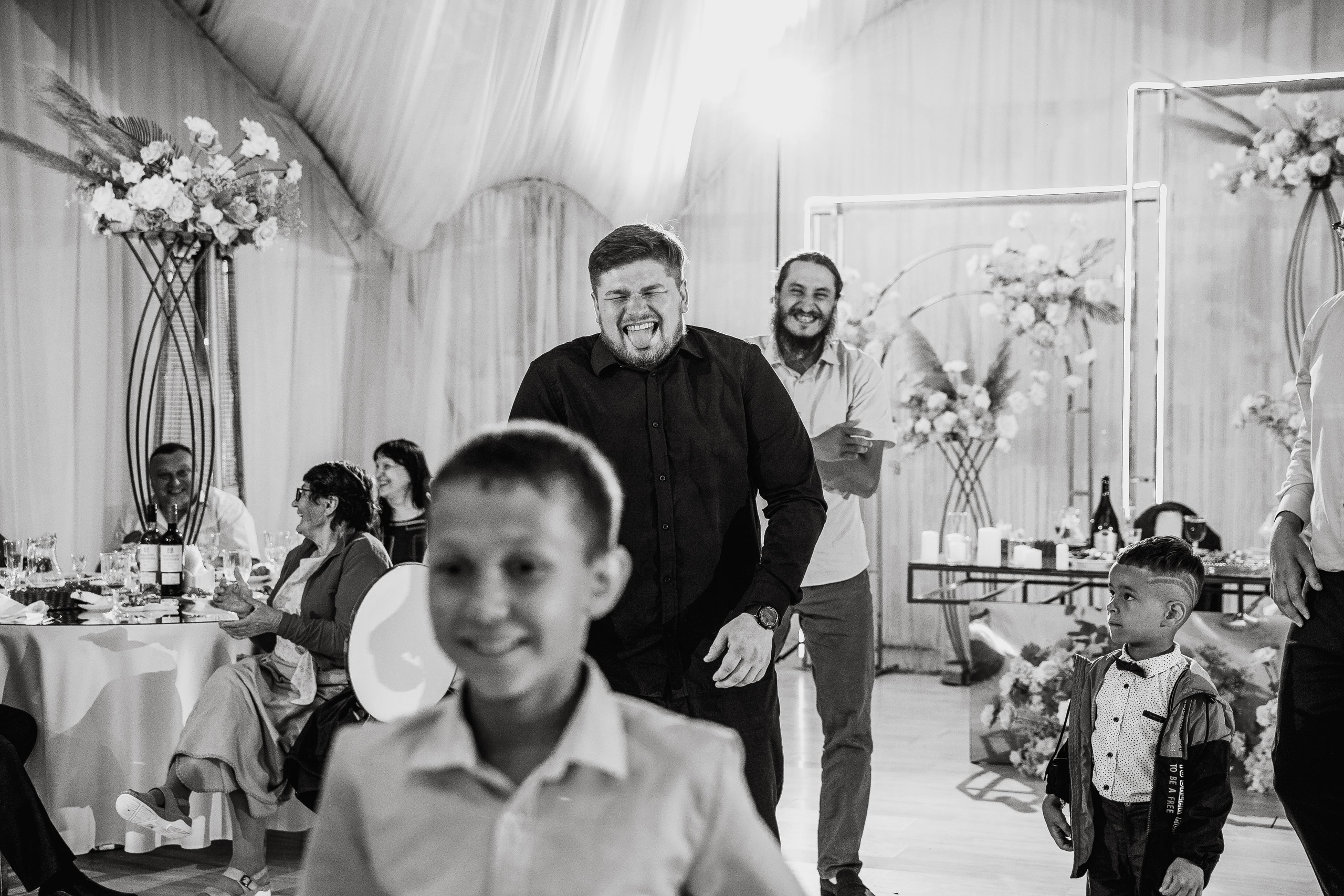 Roman & Kate. Wedding and family photographer and videographer PA, NJ, NY, DE, MD