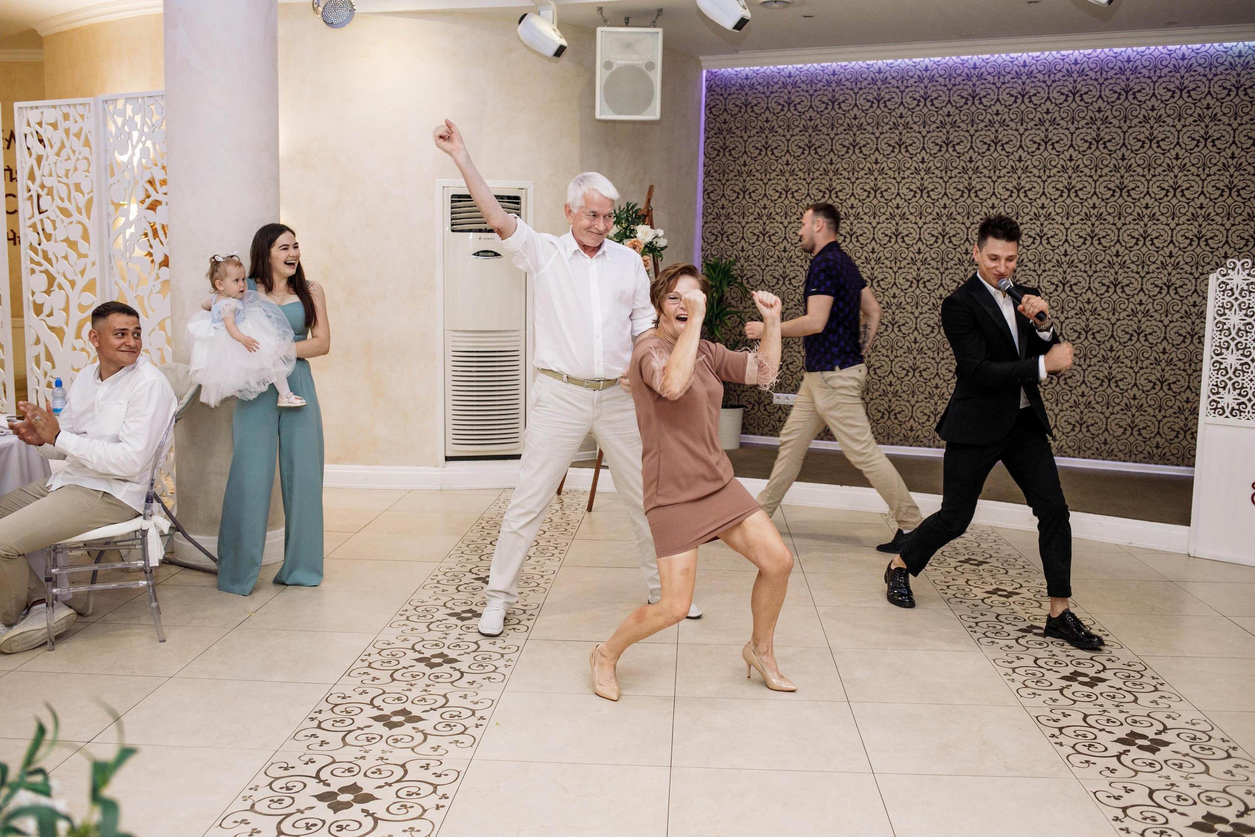 Artem & Polina. Wedding and family photographer and videographer PA, NJ, NY, DE, MD