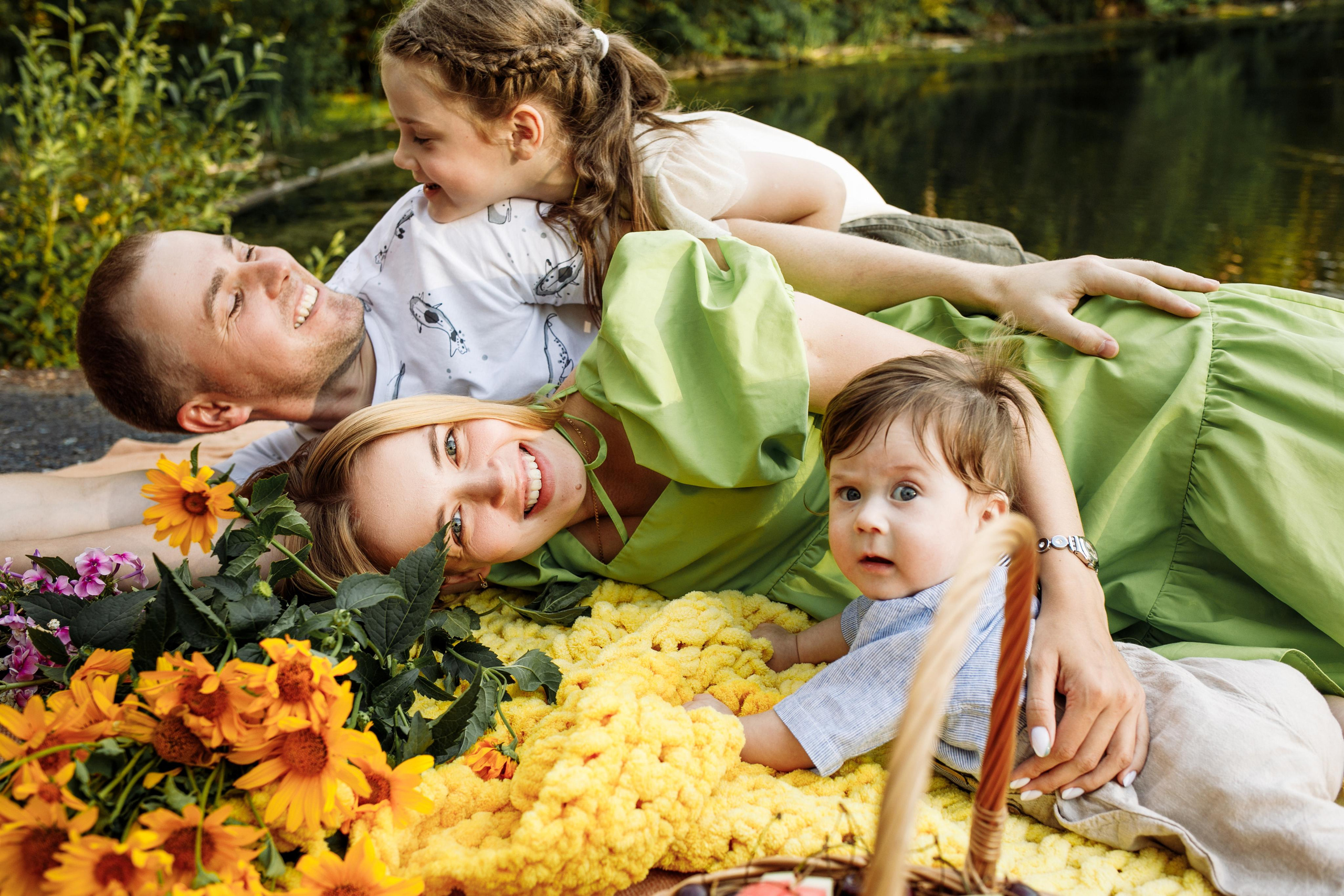 Family. Nature. Wedding and family photographer and videographer PA, NJ, NY, DE, MD