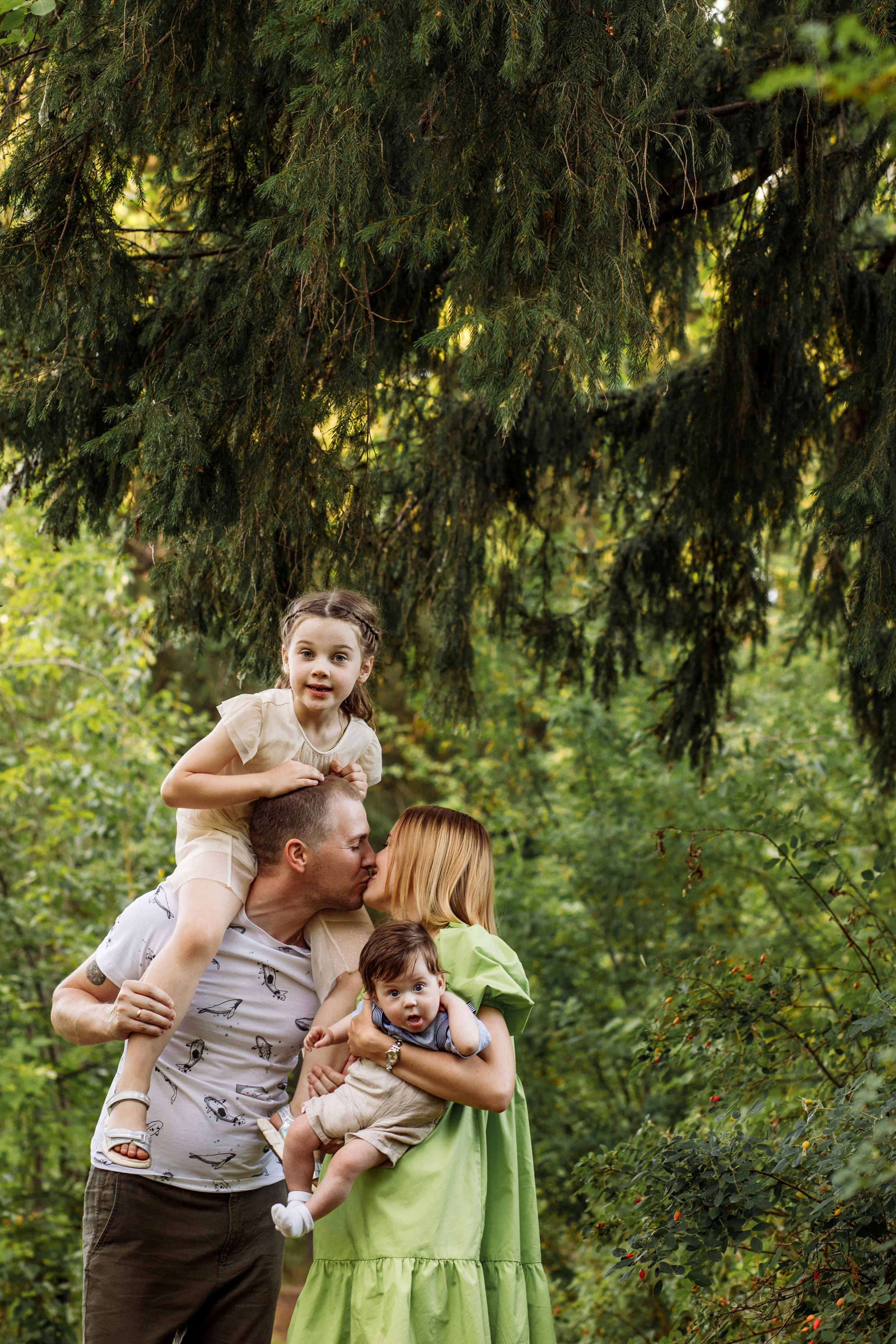 Family. Nature. Wedding and family photographer and videographer PA, NJ, NY, DE, MD