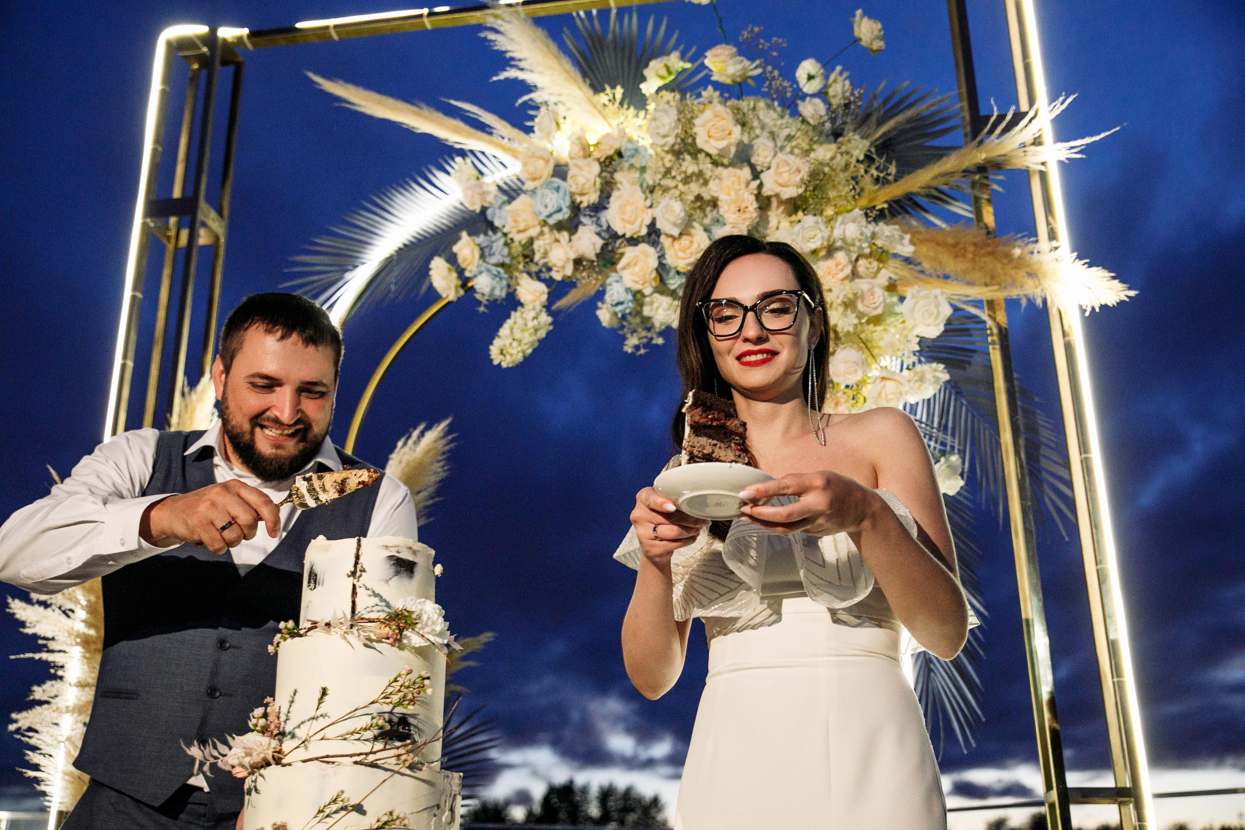 Roman & Kate. Wedding and family photographer and videographer PA, NJ, NY, DE, MD