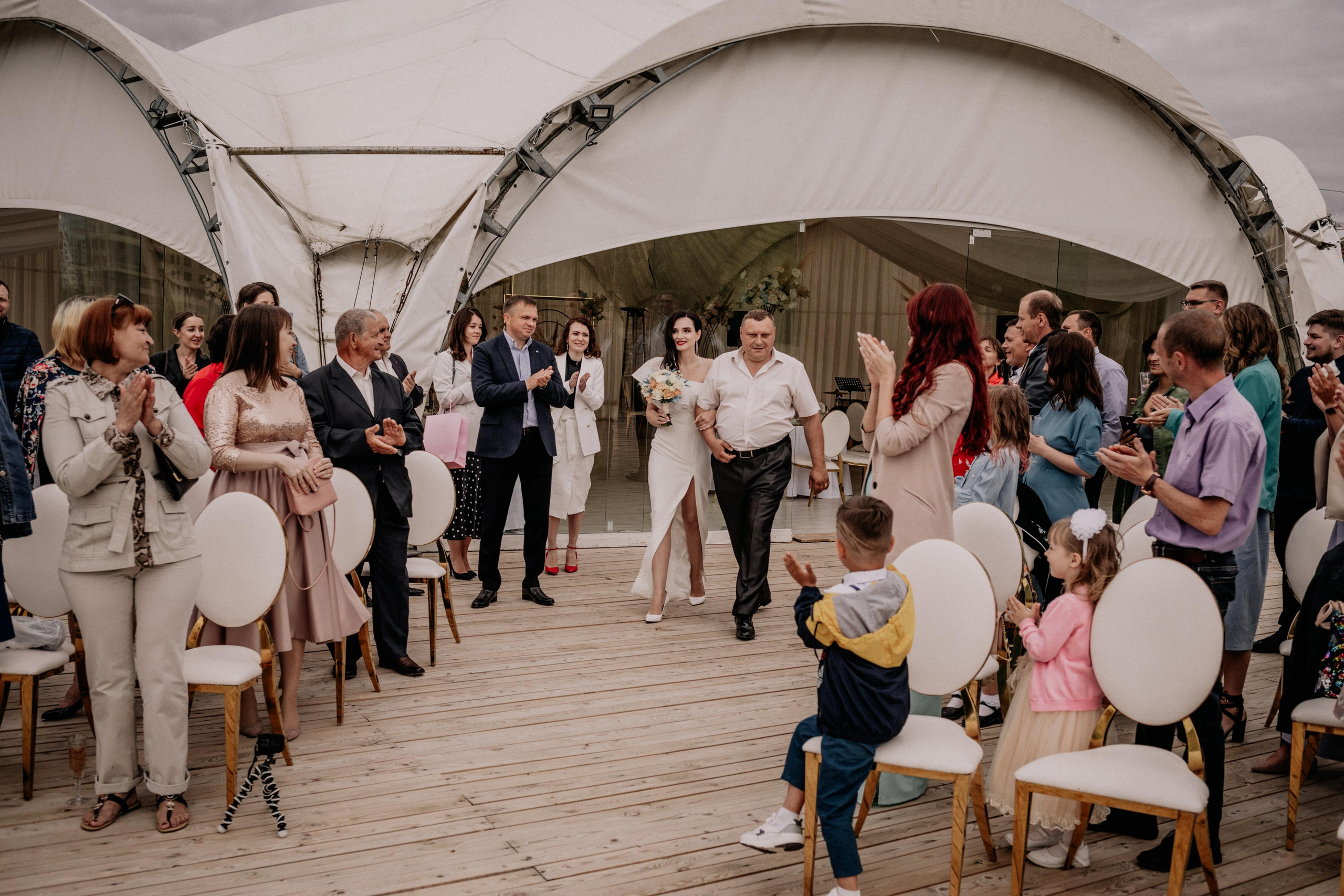 Roman & Kate. Wedding and family photographer and videographer PA, NJ, NY, DE, MD