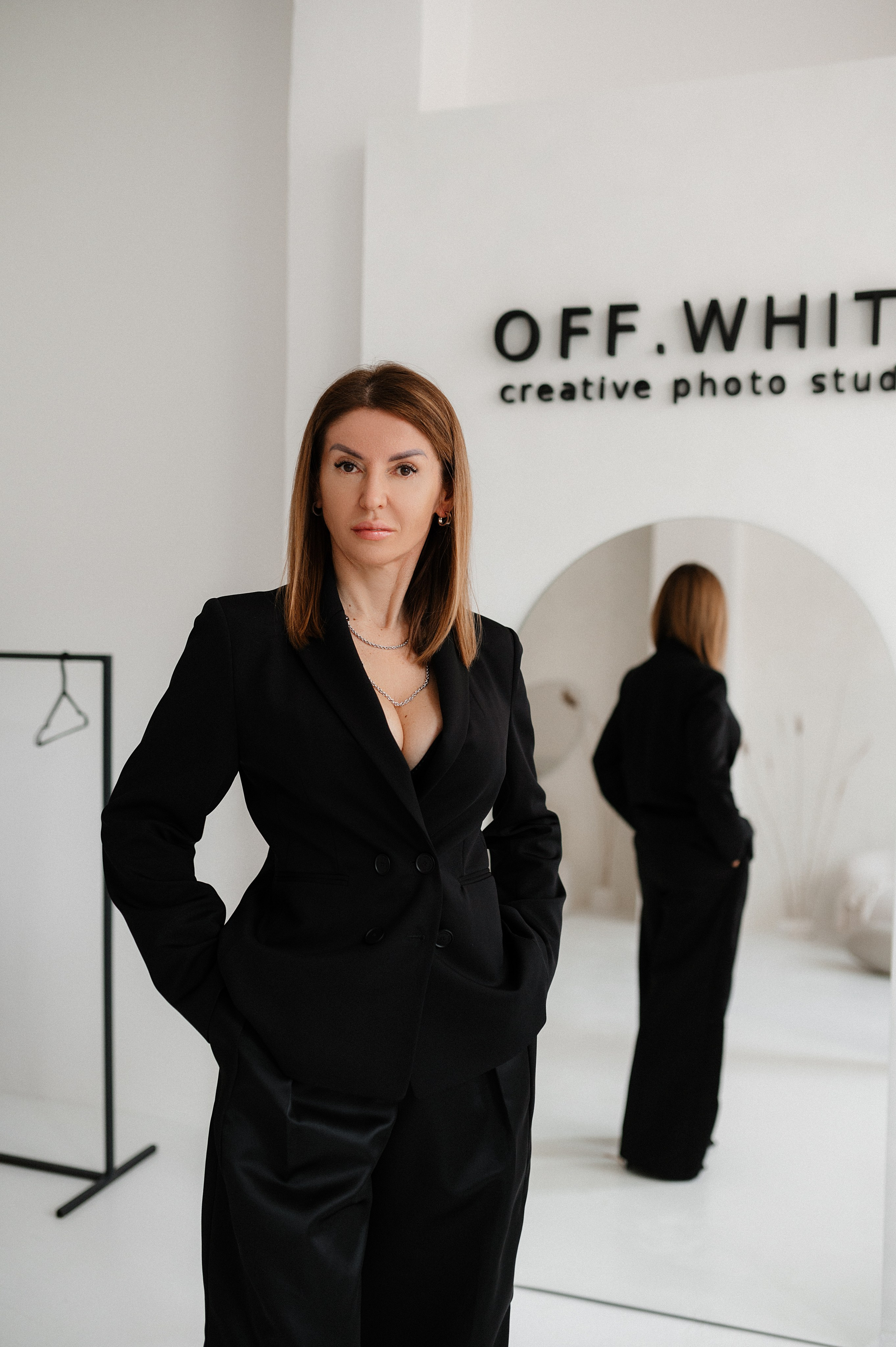 Beauty by Vovk cosmetologist in Prague. ANNA-MARIA PHOTO CONTENT CREATOR — фотограф, естет, художник і візуальний експерт Instagram у Празі