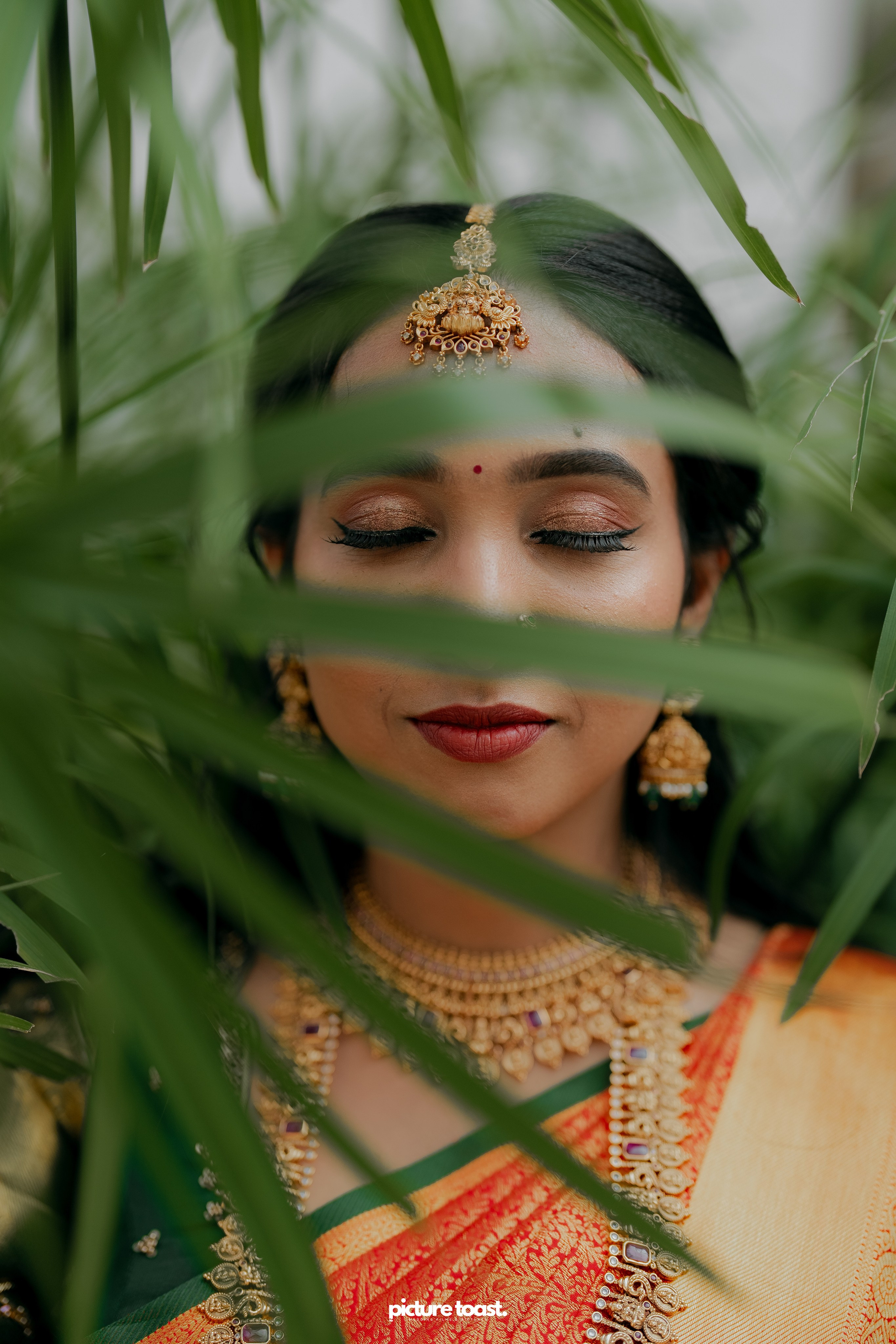 Traditional Kerala Hindu Wedding. Fine art Wedding Photographers in India & Canada