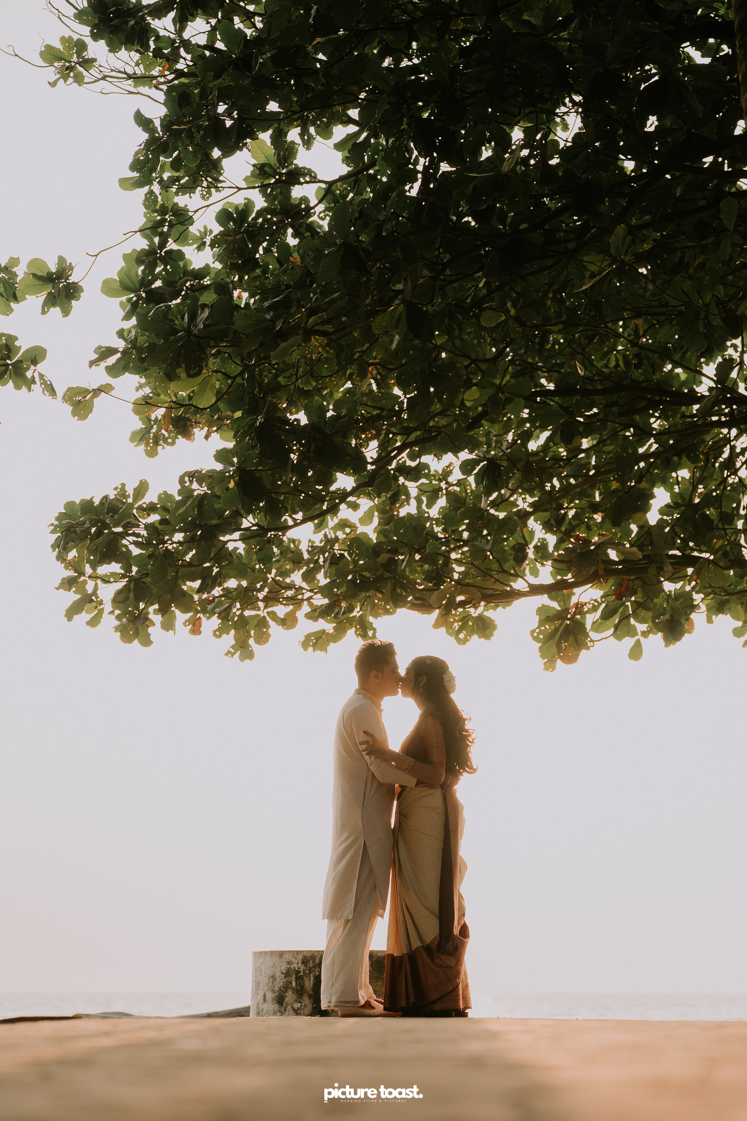 Traditional Kerala Hindu Wedding. Fine art Wedding Photographers in India & Canada