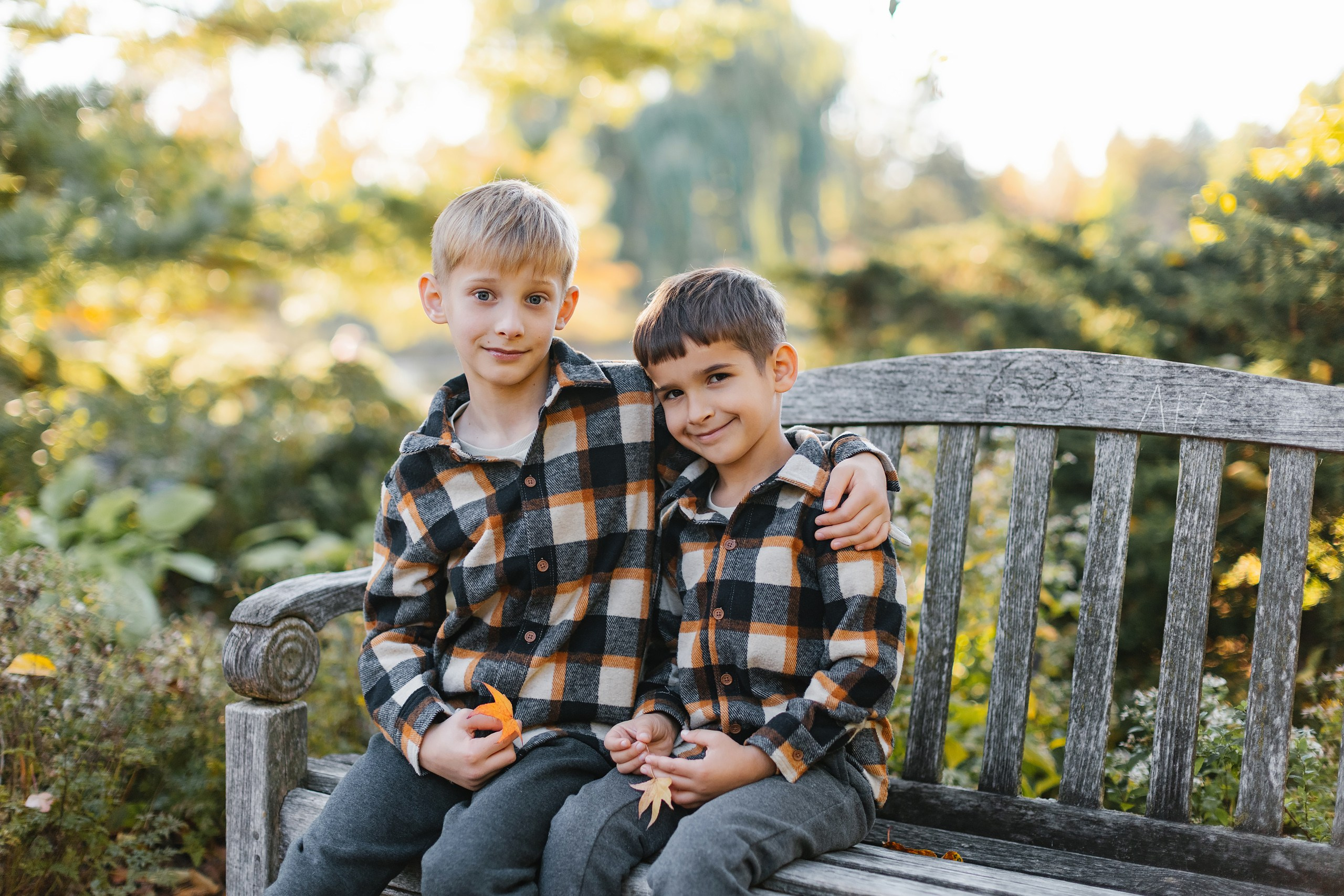 10.26.25 Family Photoshoot. Wedding family event photographer in Chicago Nick Yushevich