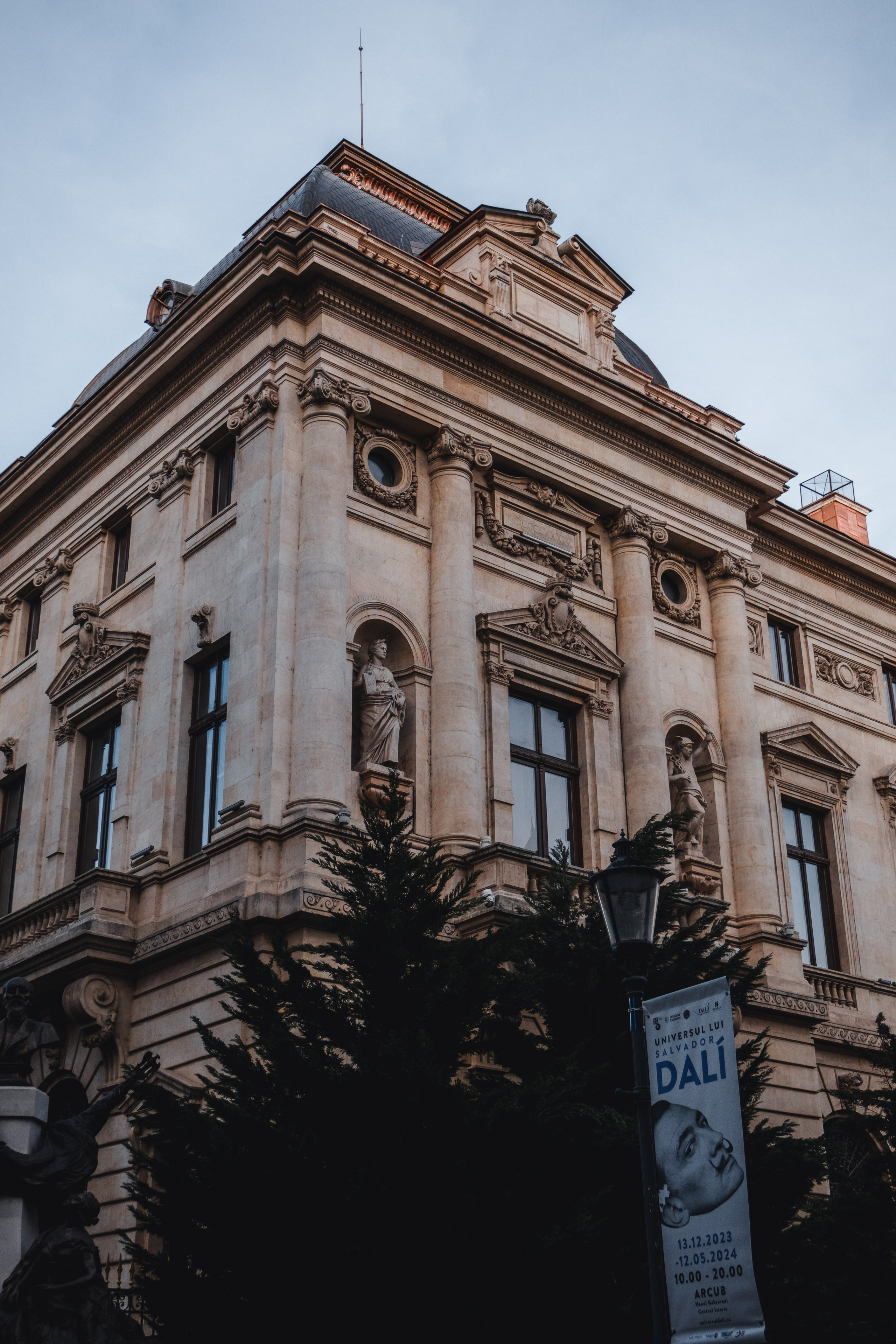 Bucharest. Дизайнер и Фотограф в Кишинёве Бусуйок Станислав