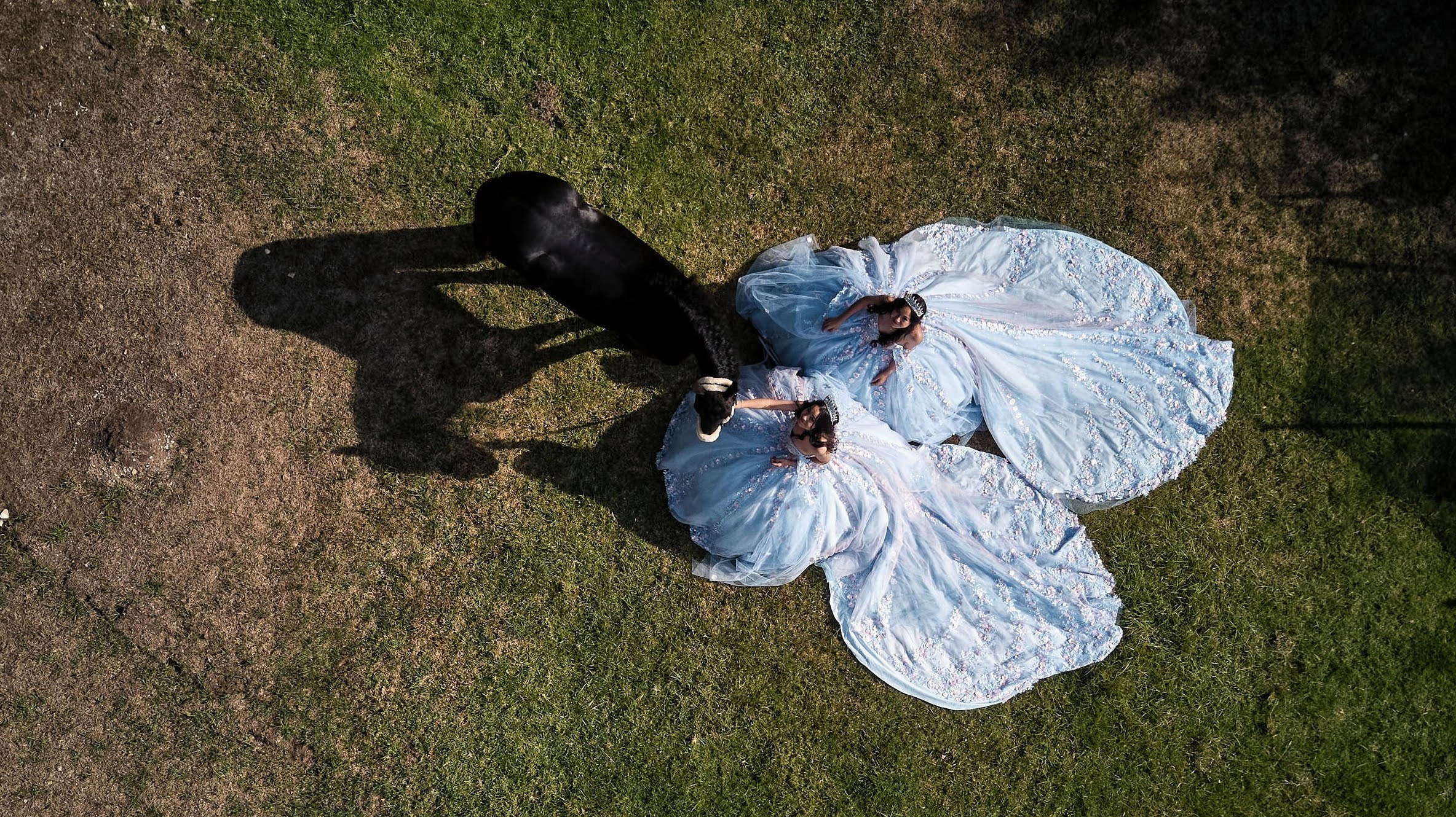 Mis 15 | Sesiones de Fotografía Modernas. Wedding Photography & Videography by ZZ Hendrick | Capturing Your Love Story in Colombia & USA