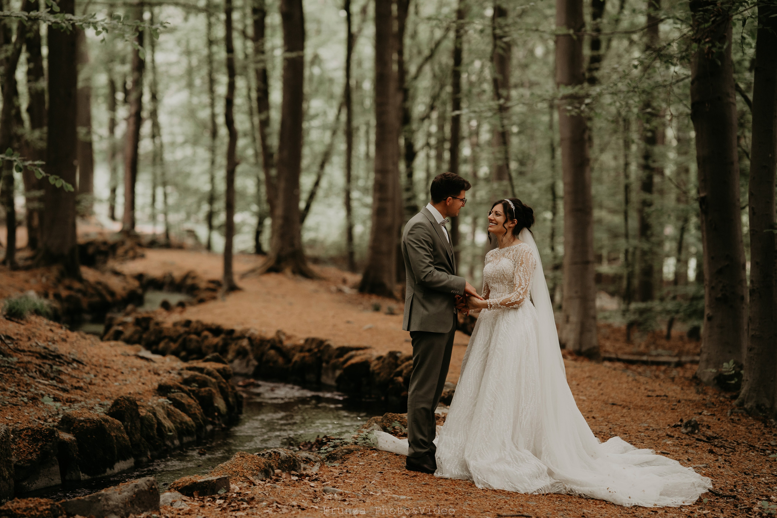 Diana & Cristian / Trash the dress. Foto / Video nunta Deva, Hunedoara