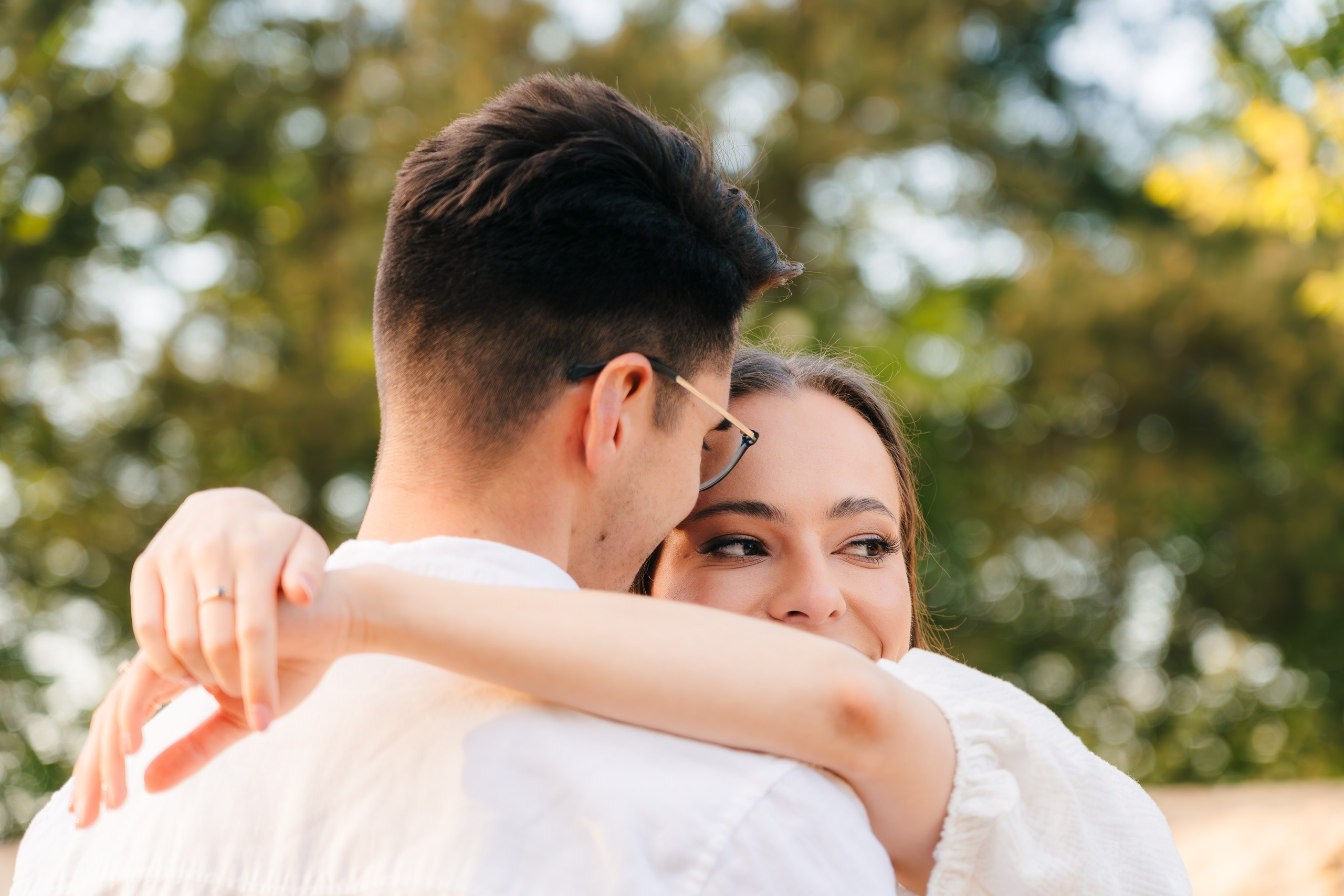 Karolina i Adrian, sesja narzeczeńska miejska i nad morzem. Fotograf ślubny & lifestyle Gdańsk, Karolina Baczewska