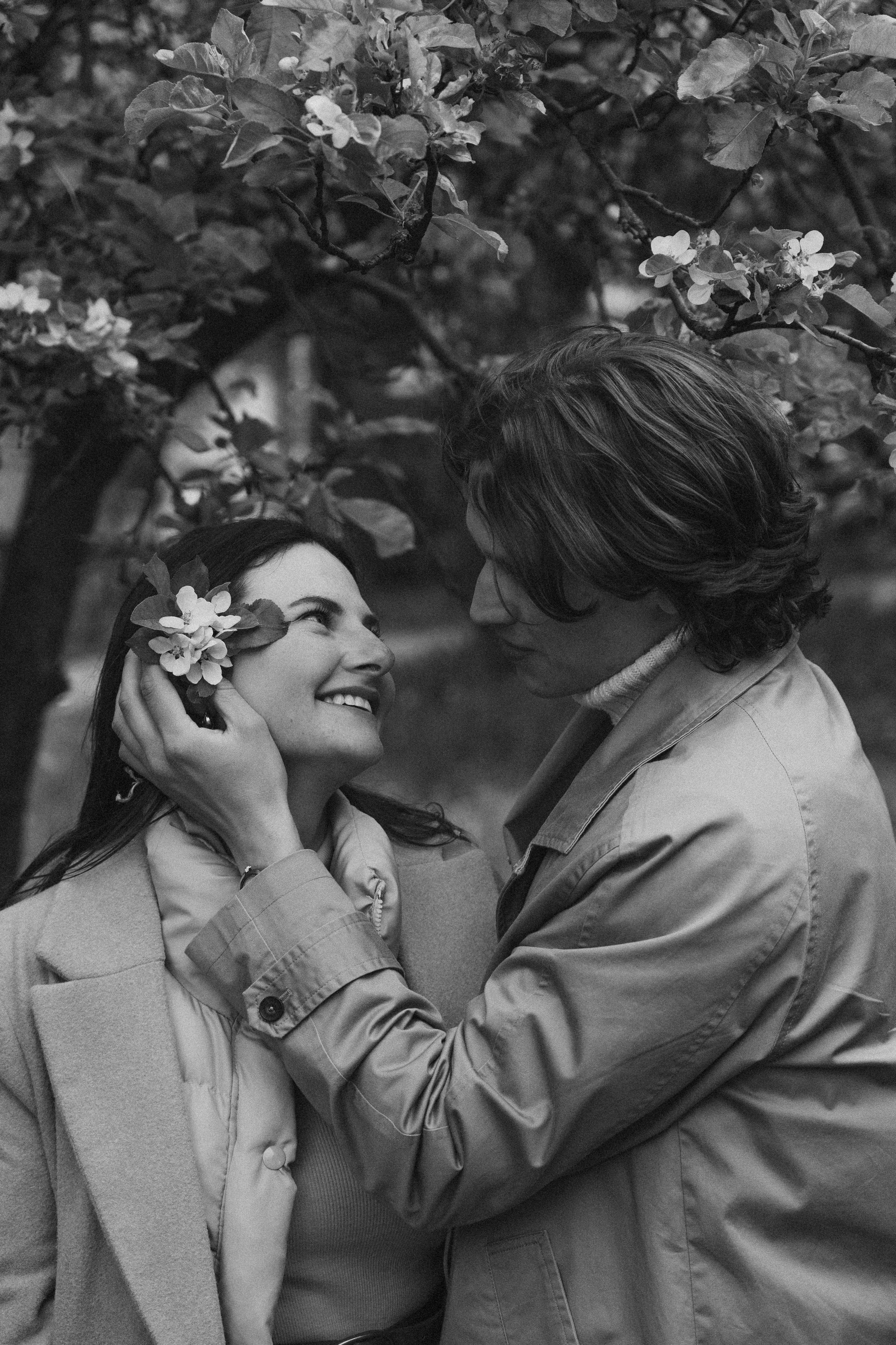 Pati i Szymon, miejska sesja love story. Fotograf ślubny & lifestyle Gdańsk, Karolina Baczewska