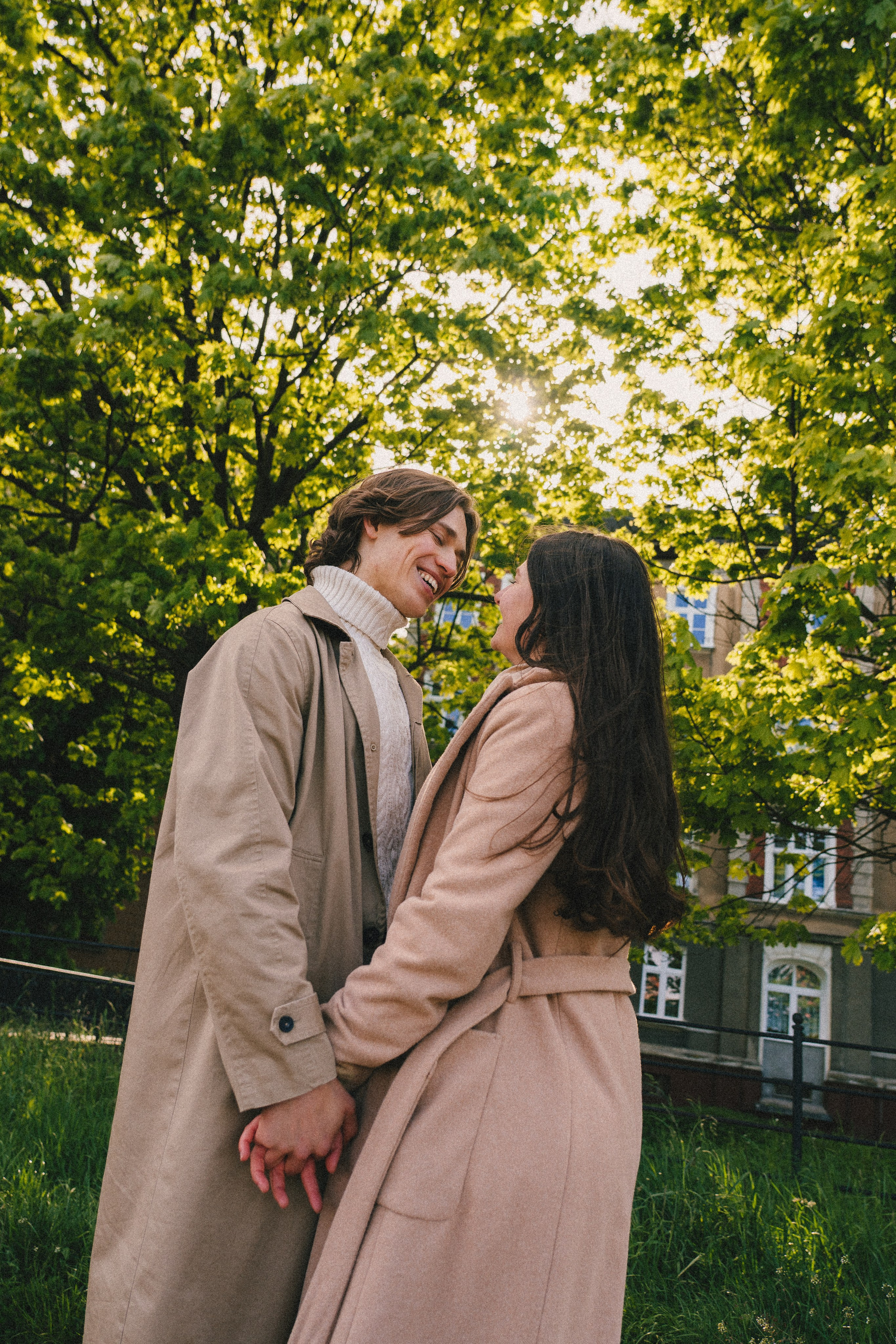 Pati i Szymon, miejska sesja love story. Fotograf ślubny & lifestyle Gdańsk, Karolina Baczewska