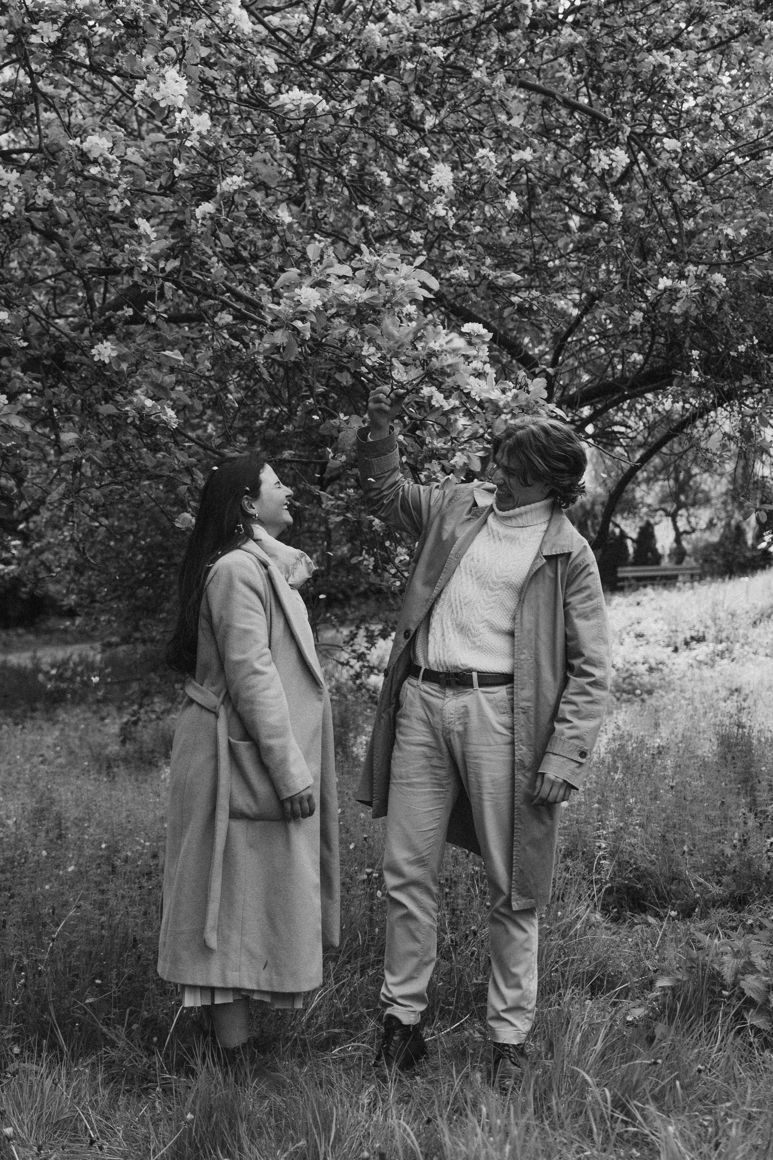 Pati i Szymon, miejska sesja love story. Fotograf ślubny & lifestyle Gdańsk, Karolina Baczewska