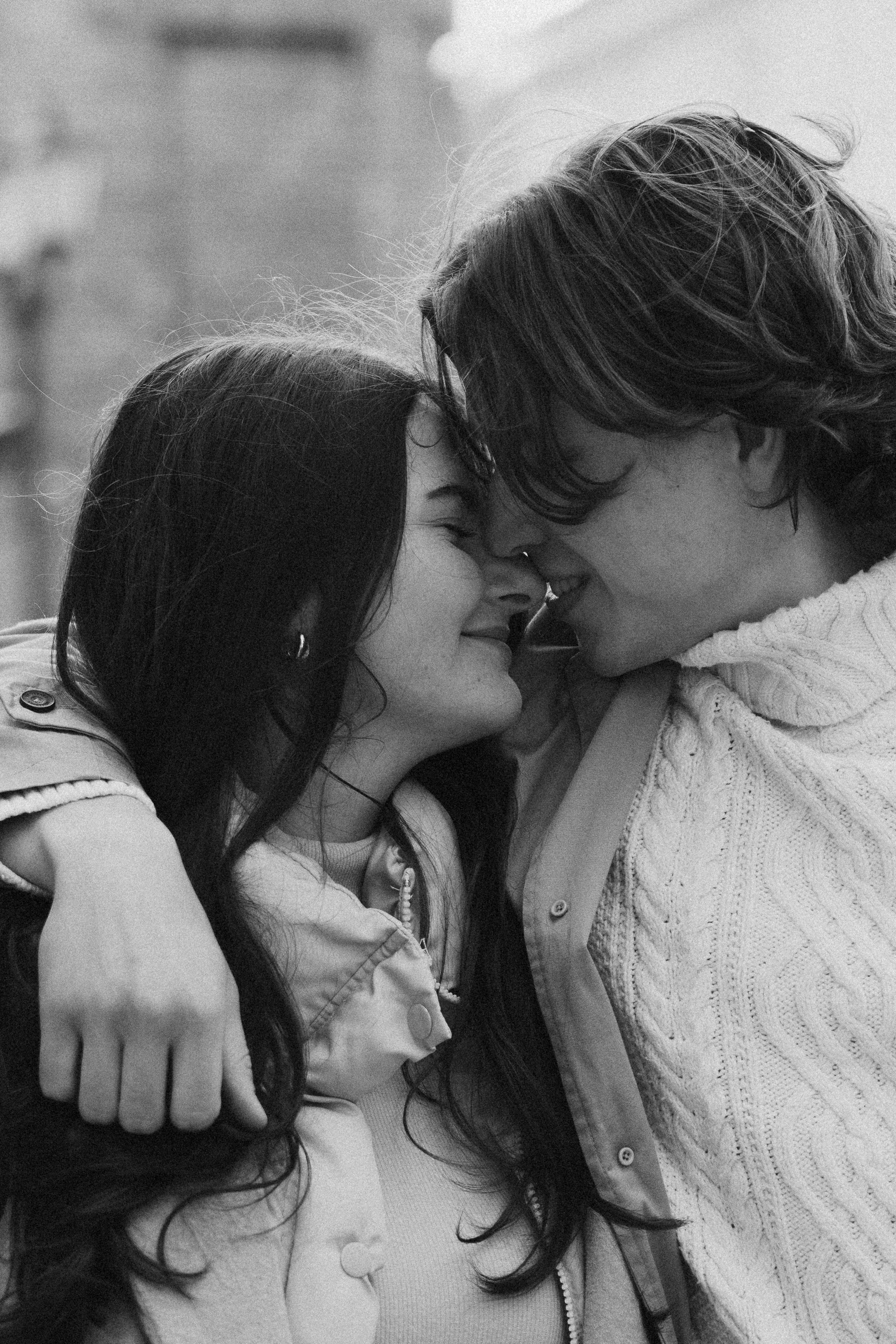 Pati i Szymon, miejska sesja love story. Fotograf ślubny & lifestyle Gdańsk, Karolina Baczewska