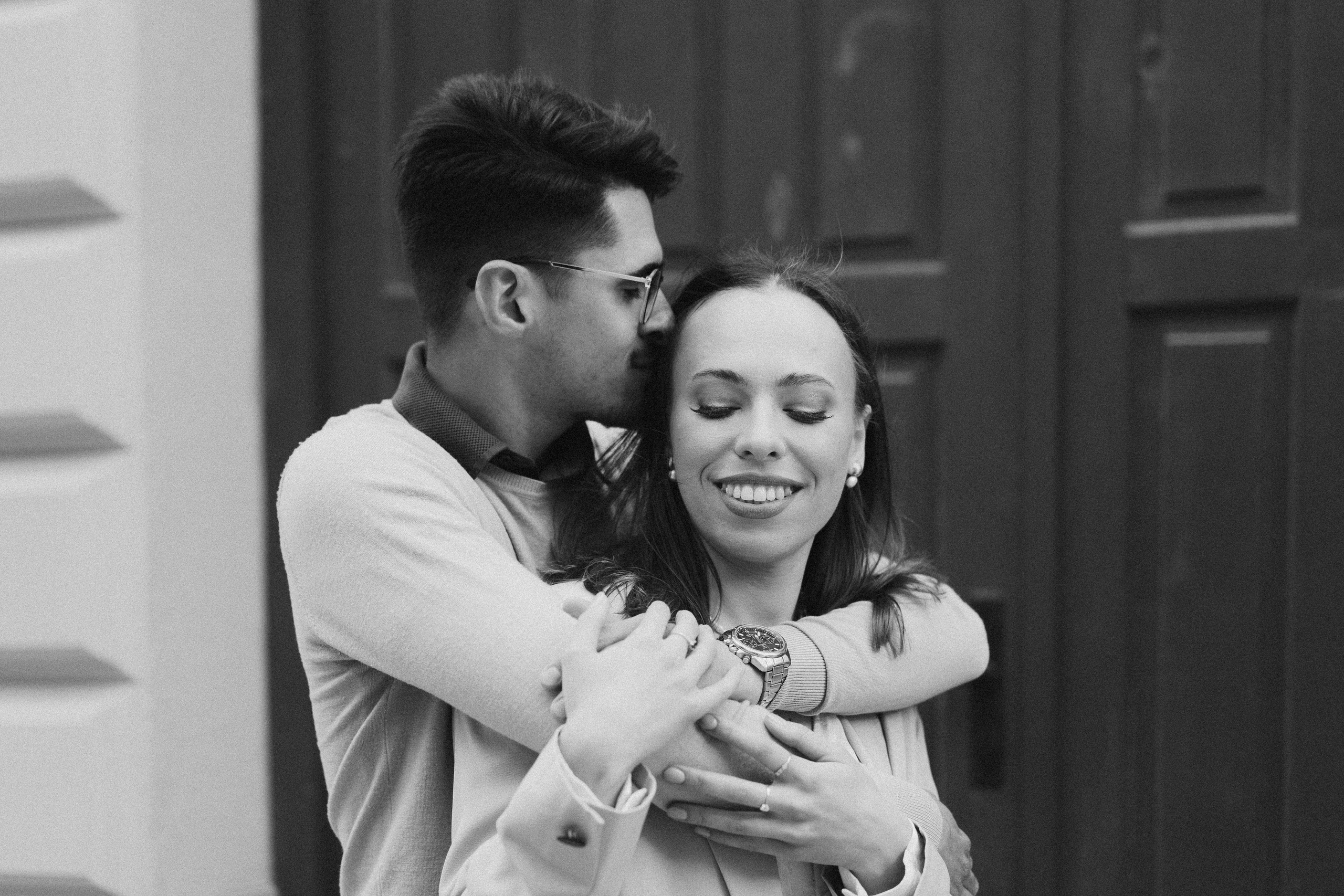 Karolina i Adrian, sesja narzeczeńska miejska i nad morzem. Fotograf ślubny & lifestyle Gdańsk, Karolina Baczewska