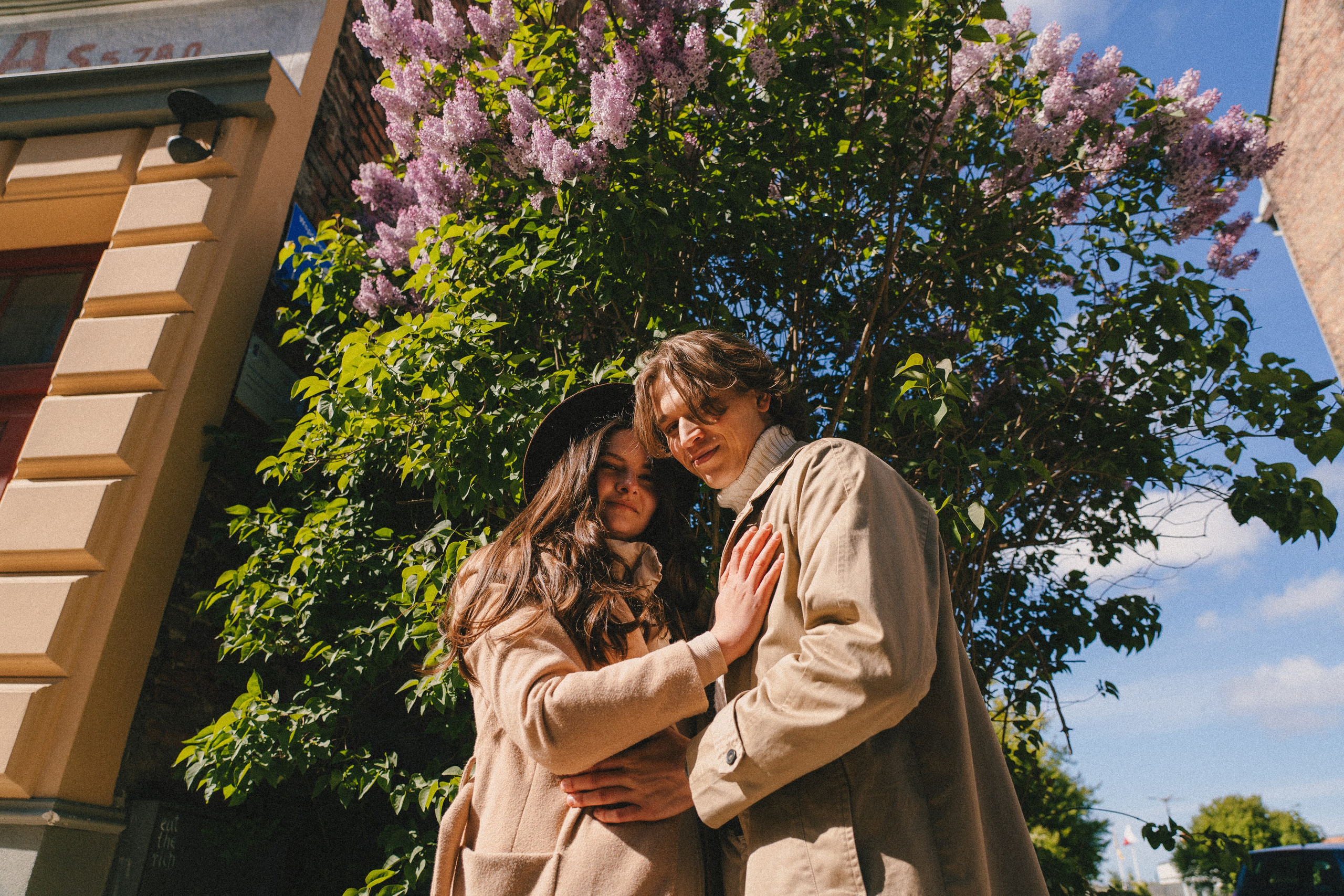 Pati i Szymon, miejska sesja love story. Fotograf ślubny & lifestyle Gdańsk, Karolina Baczewska