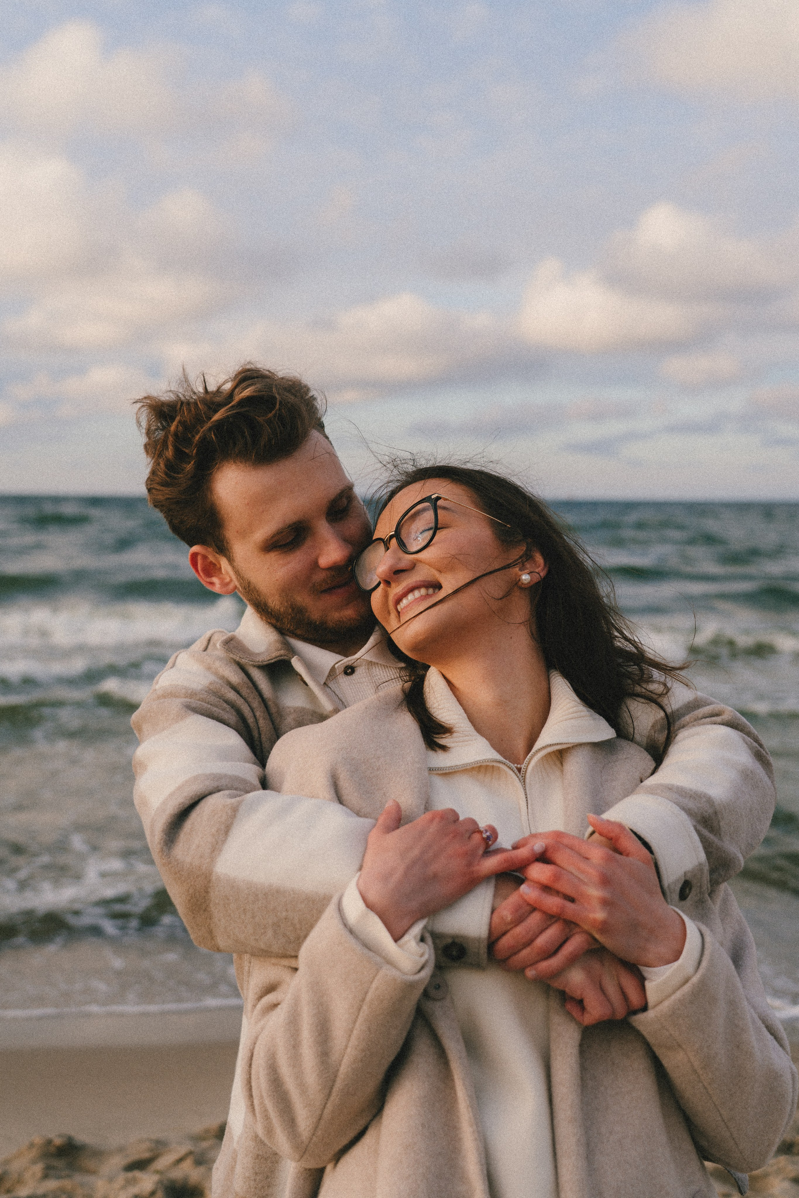 Kinga i Janek, love story nad morzem. Fotograf ślubny & lifestyle Gdańsk, Karolina Baczewska