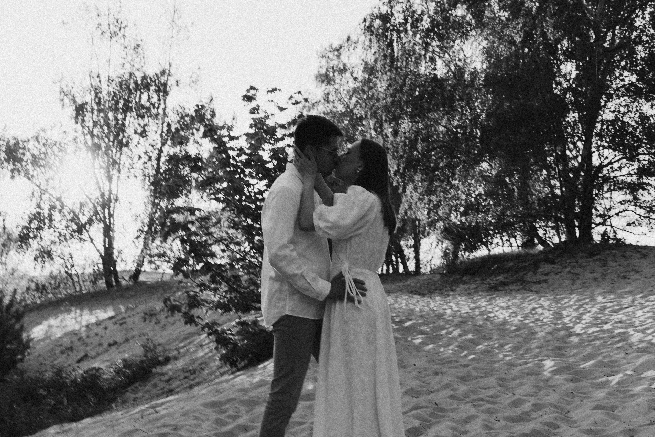 Karolina i Adrian, sesja narzeczeńska miejska i nad morzem. Fotograf ślubny & lifestyle Gdańsk, Karolina Baczewska