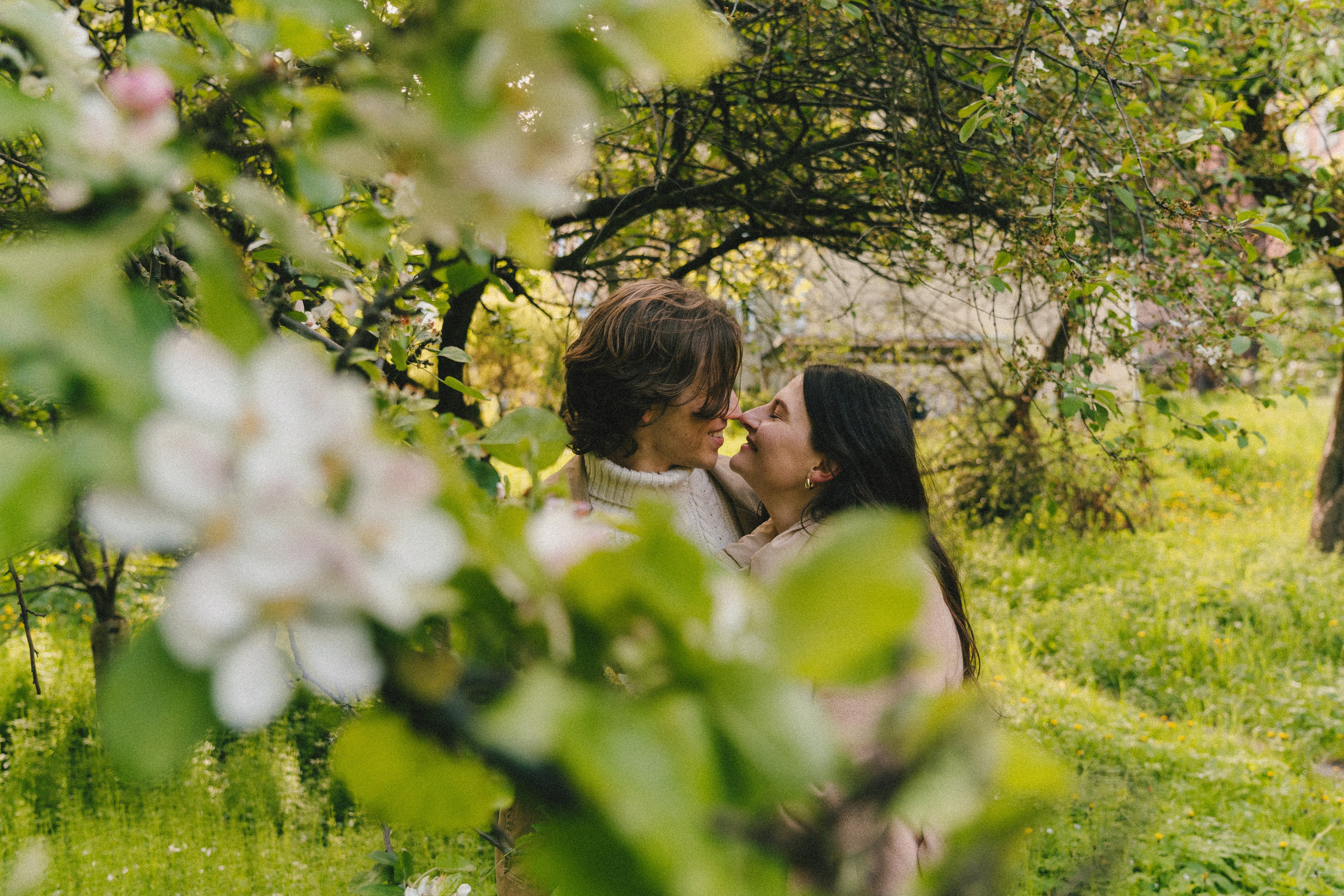 Pati i Szymon, miejska sesja love story. Fotograf ślubny & lifestyle Gdańsk, Karolina Baczewska