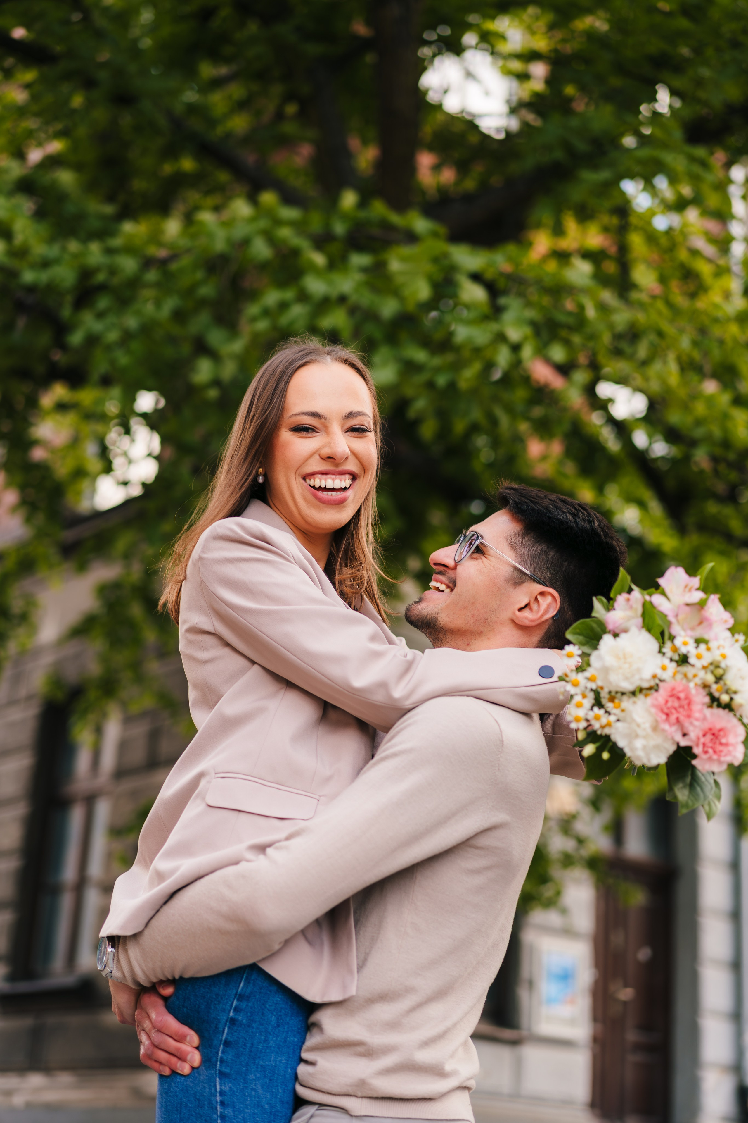 Karolina i Adrian, sesja narzeczeńska miejska i nad morzem. Fotograf ślubny & lifestyle Gdańsk, Karolina Baczewska