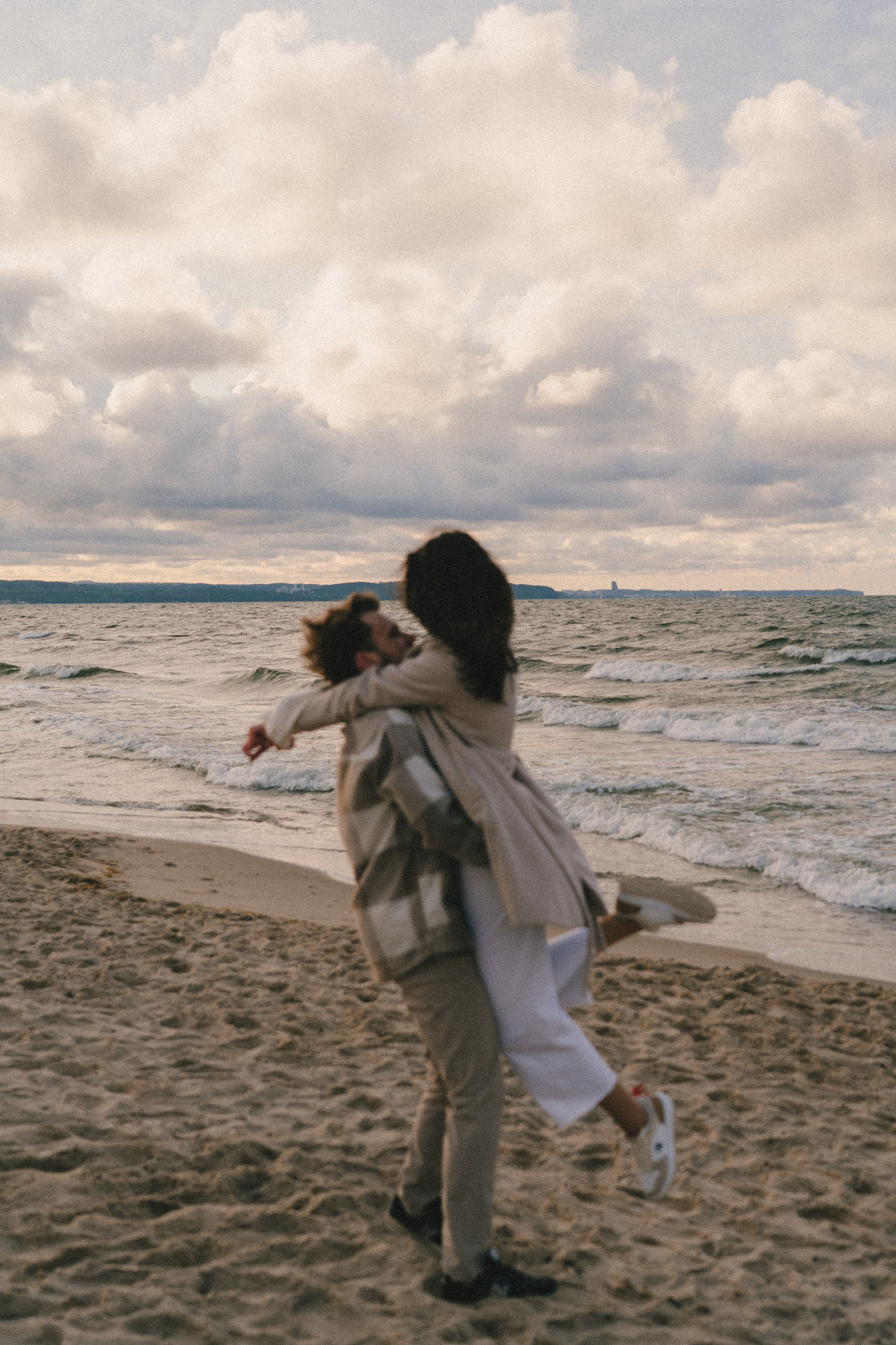 Kinga i Janek, love story nad morzem. Fotograf ślubny & lifestyle Gdańsk, Karolina Baczewska