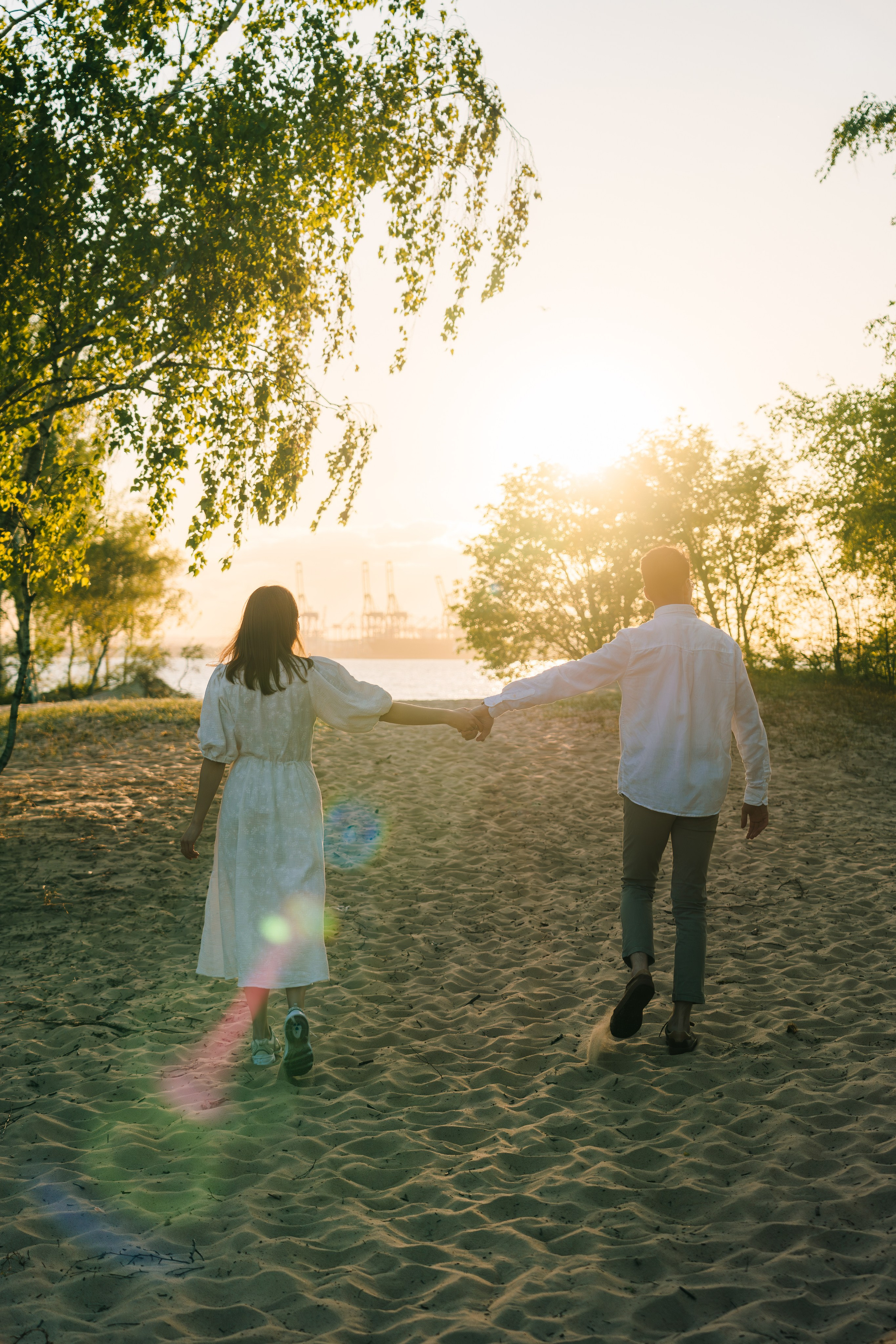 Karolina i Adrian, sesja narzeczeńska miejska i nad morzem. Fotograf ślubny & lifestyle Gdańsk, Karolina Baczewska