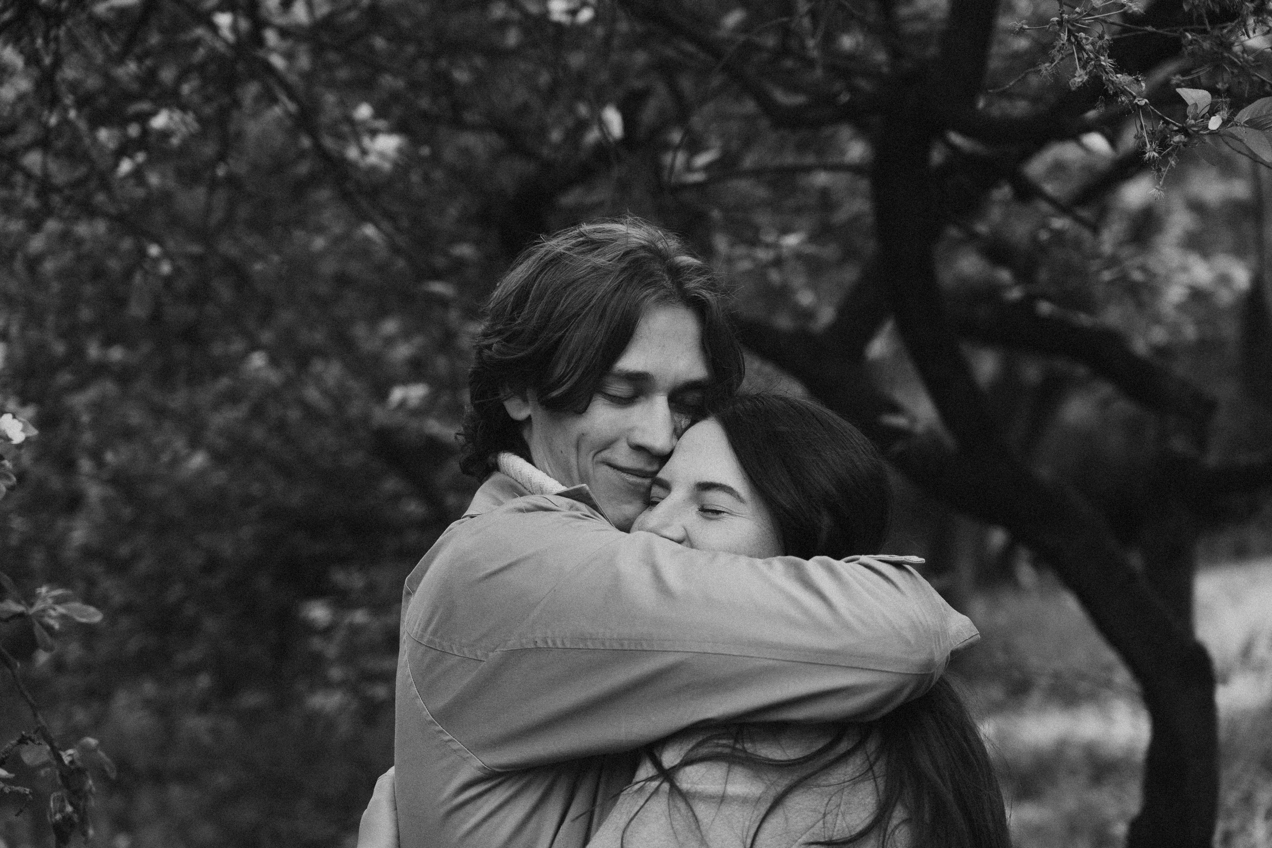 Pati i Szymon, miejska sesja love story. Fotograf ślubny & lifestyle Gdańsk, Karolina Baczewska