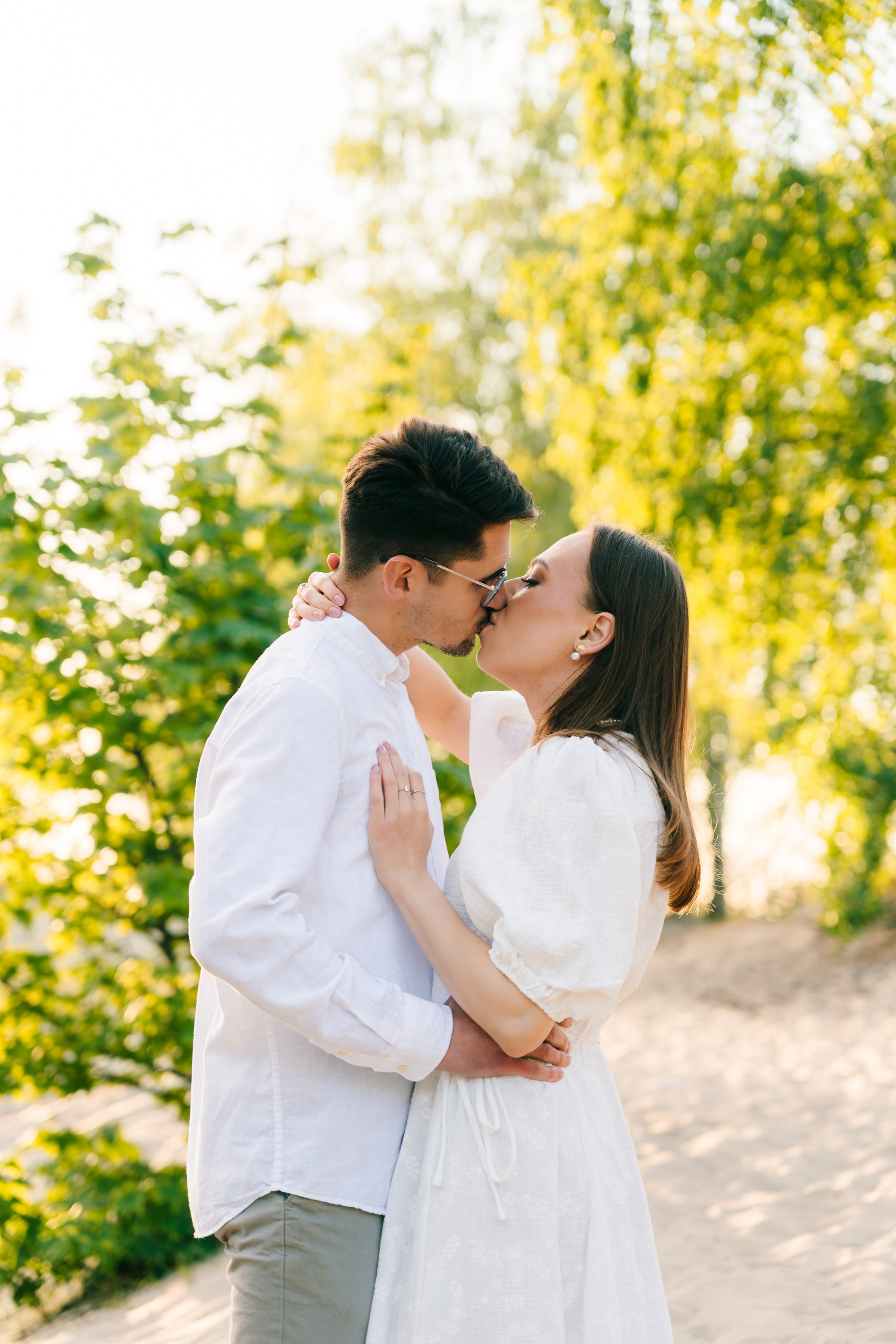 Karolina i Adrian, sesja narzeczeńska miejska i nad morzem. Fotograf ślubny & lifestyle Gdańsk, Karolina Baczewska