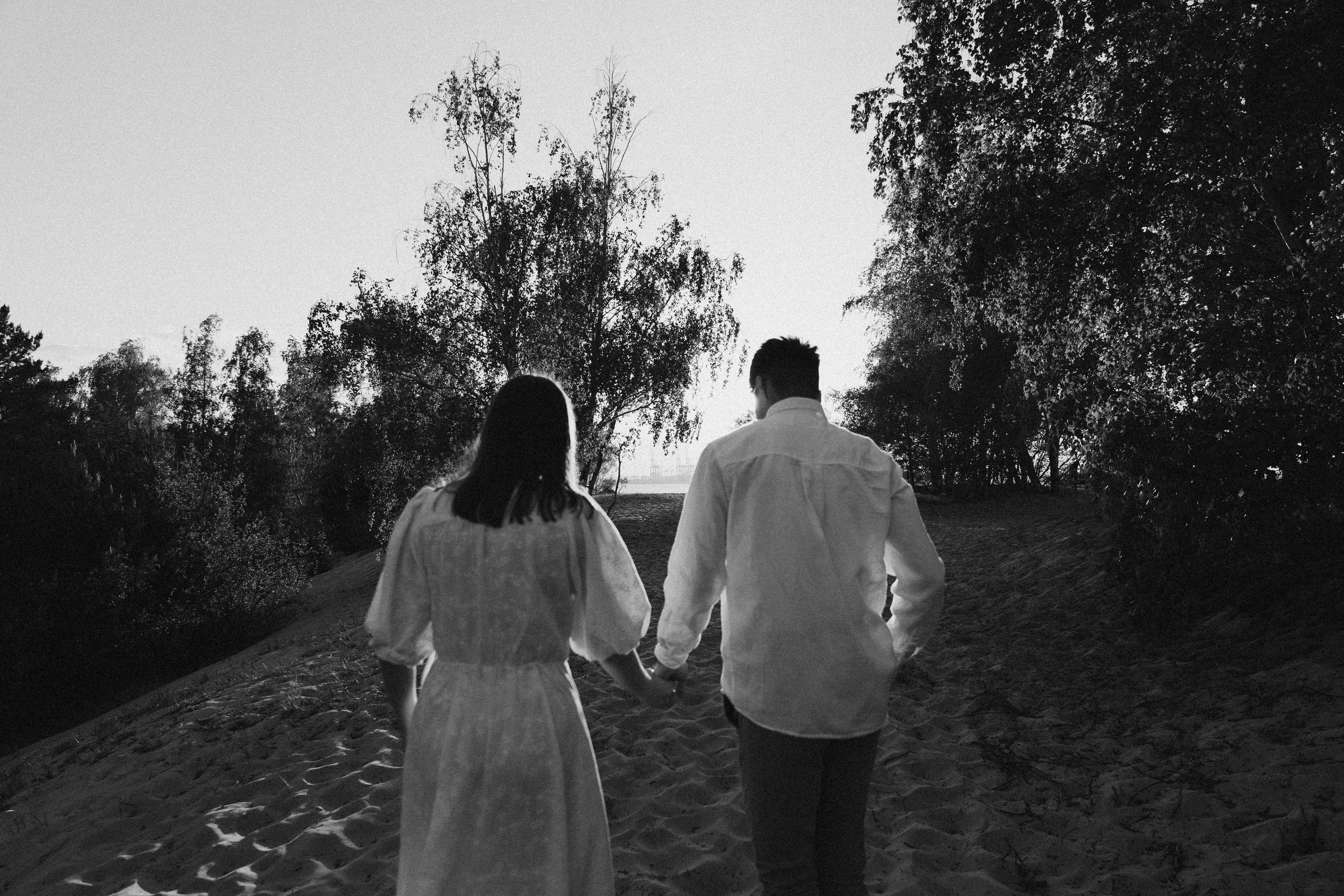 Karolina i Adrian, sesja narzeczeńska miejska i nad morzem. Fotograf ślubny & lifestyle Gdańsk, Karolina Baczewska