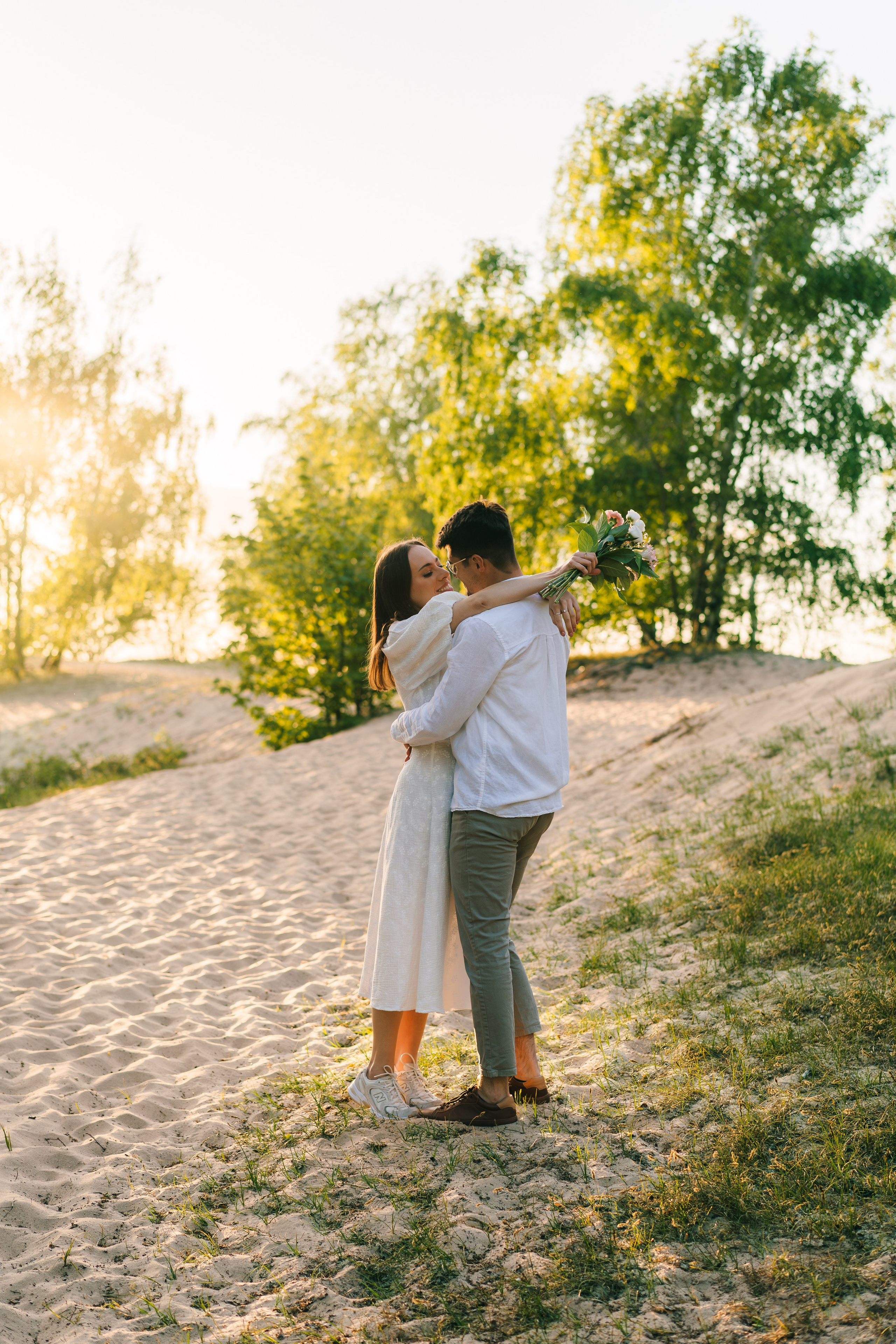 Karolina i Adrian, sesja narzeczeńska miejska i nad morzem. Fotograf ślubny & lifestyle Gdańsk, Karolina Baczewska