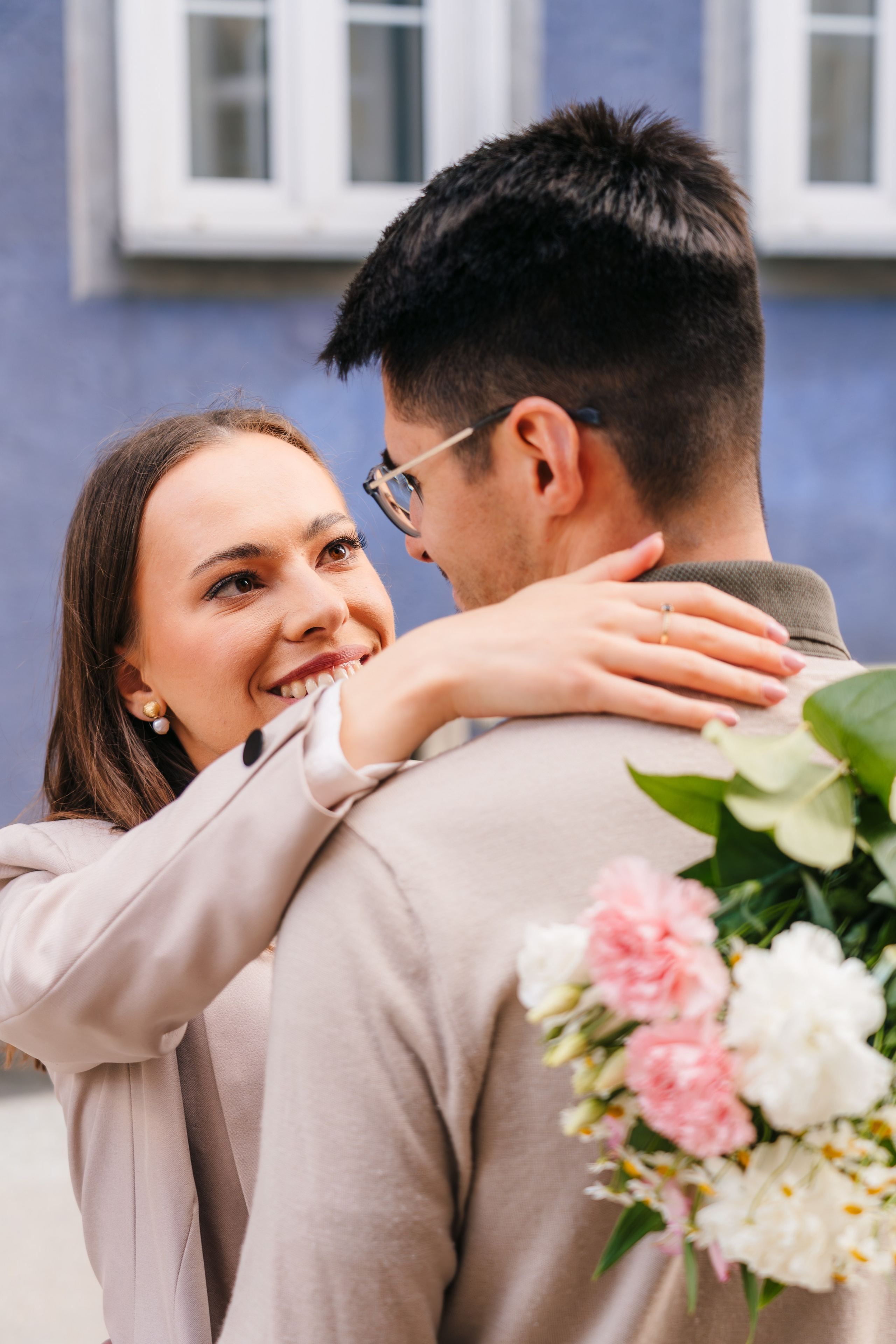 Karolina i Adrian, sesja narzeczeńska miejska i nad morzem. Fotograf ślubny & lifestyle Gdańsk, Karolina Baczewska
