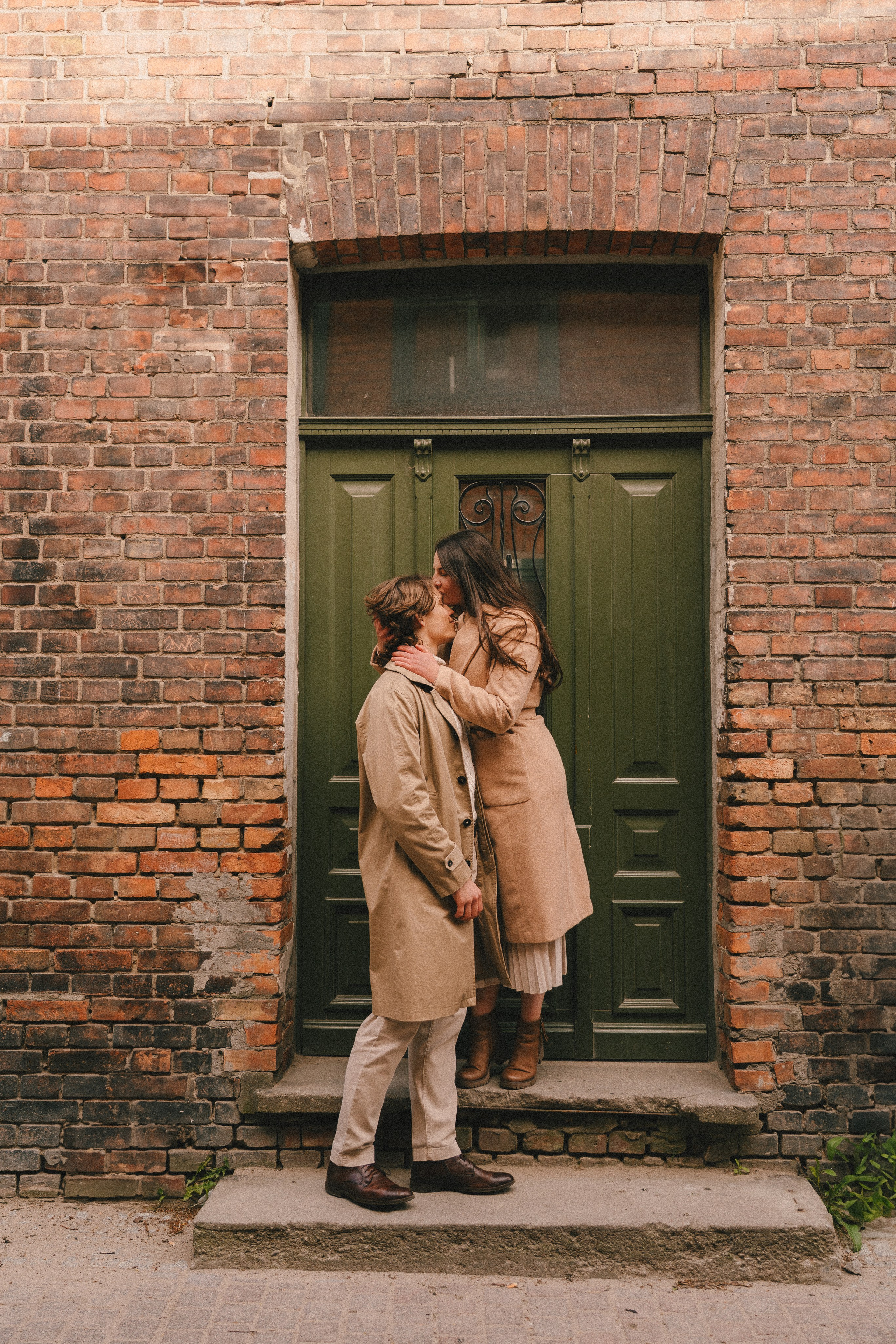 Pati i Szymon, miejska sesja love story. Fotograf ślubny & lifestyle Gdańsk, Karolina Baczewska