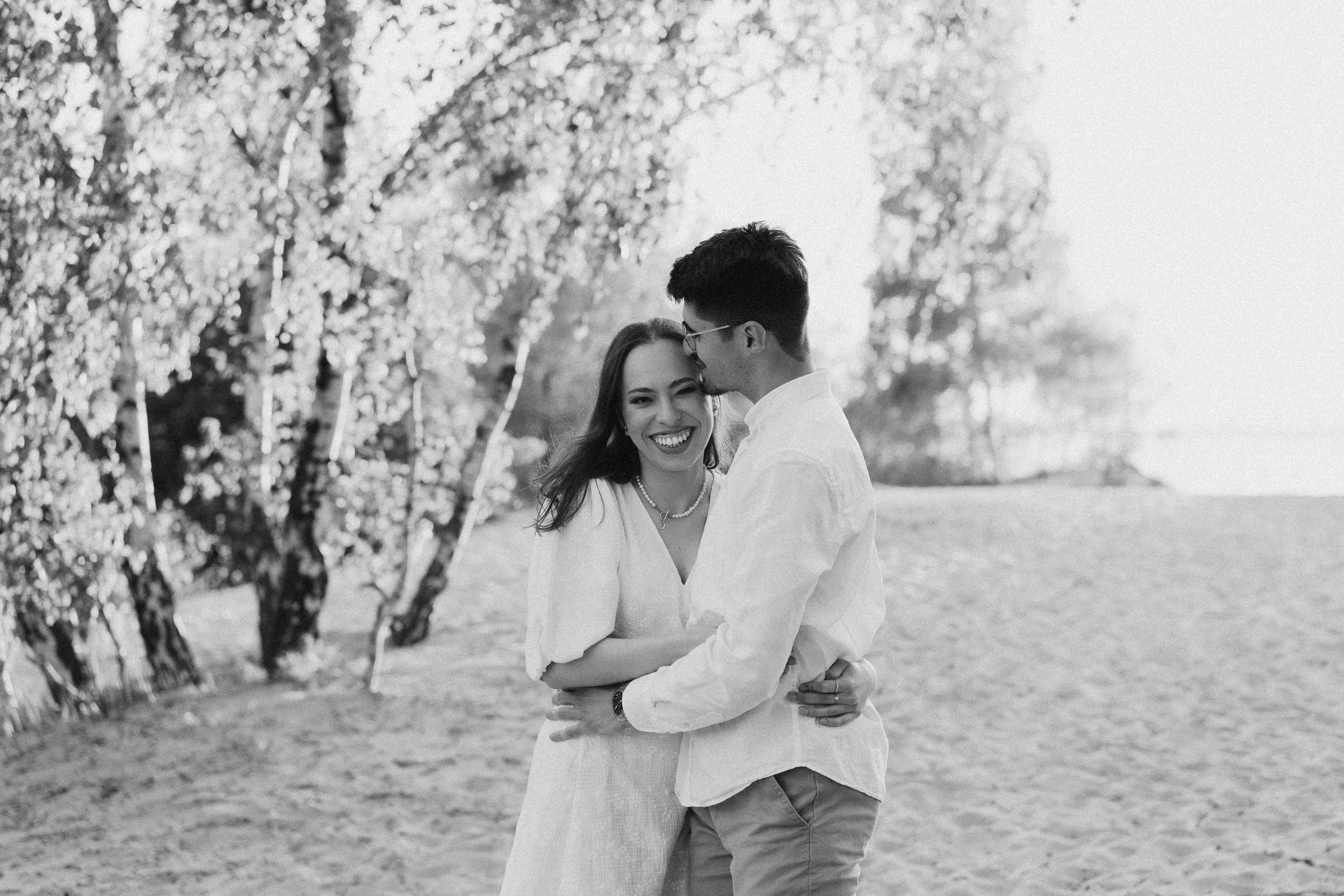 Karolina i Adrian, sesja narzeczeńska miejska i nad morzem. Fotograf ślubny & lifestyle Gdańsk, Karolina Baczewska