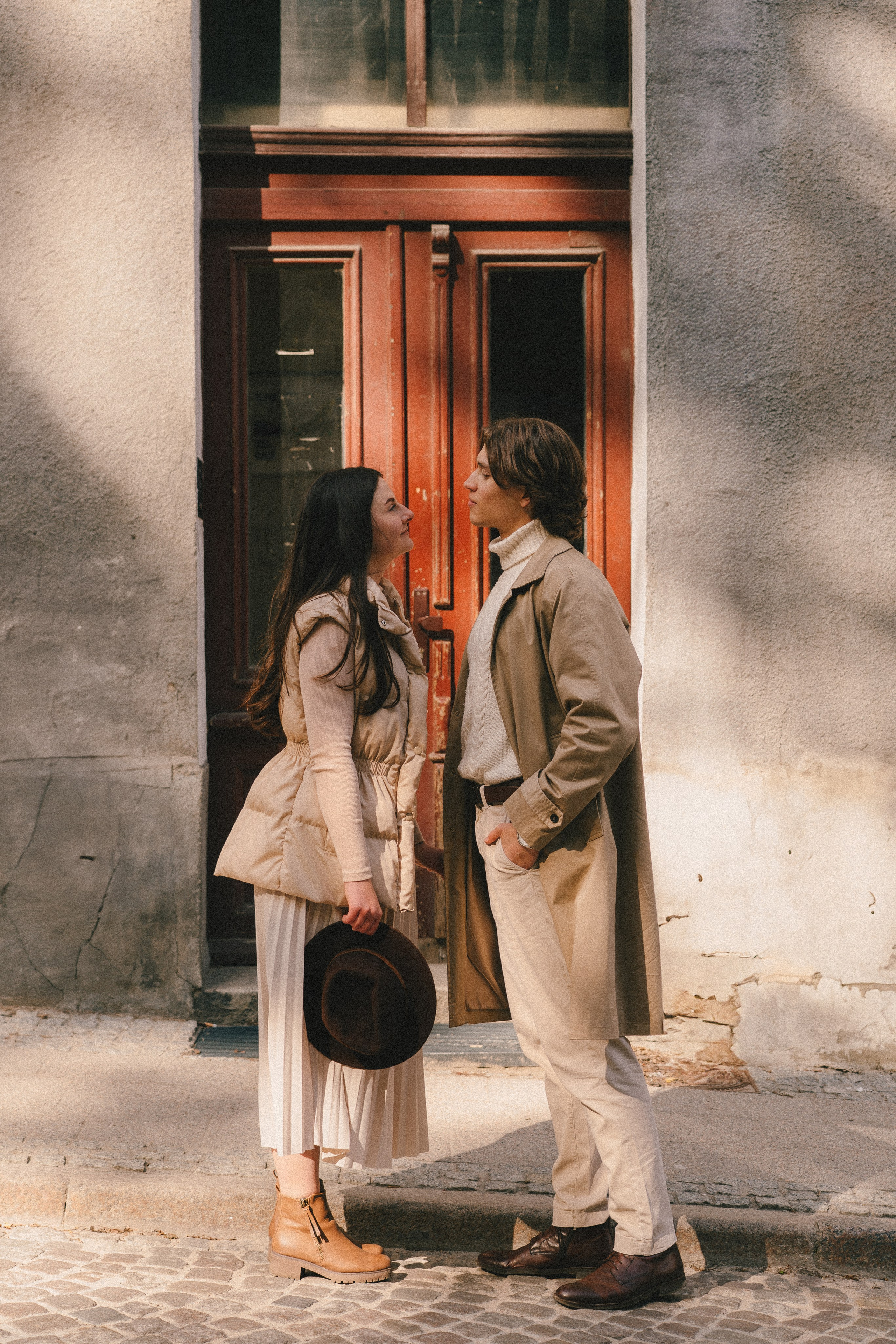 Pati i Szymon, miejska sesja love story. Fotograf ślubny & lifestyle Gdańsk, Karolina Baczewska