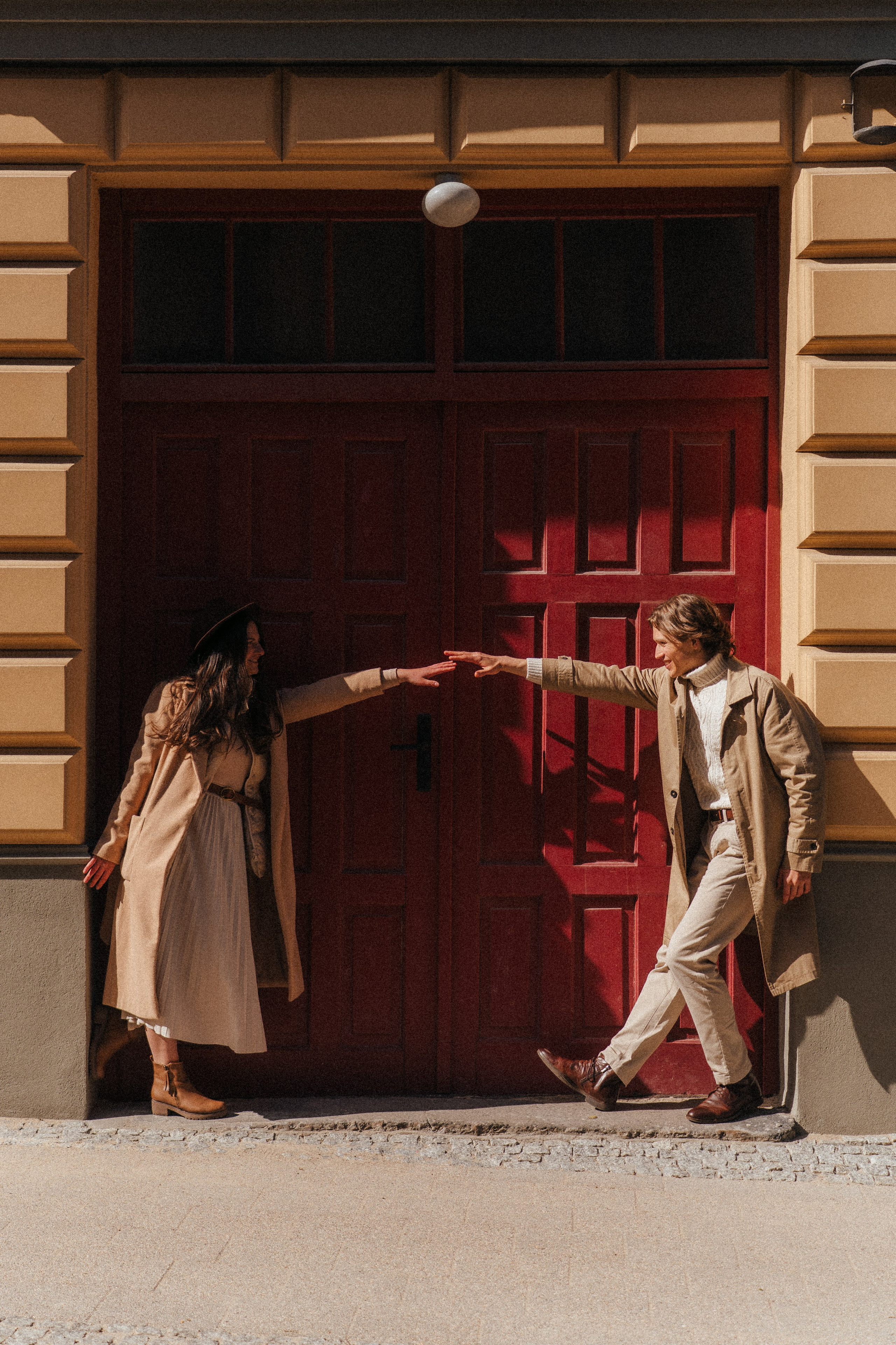 Pati i Szymon, miejska sesja love story. Fotograf ślubny & lifestyle Gdańsk, Karolina Baczewska