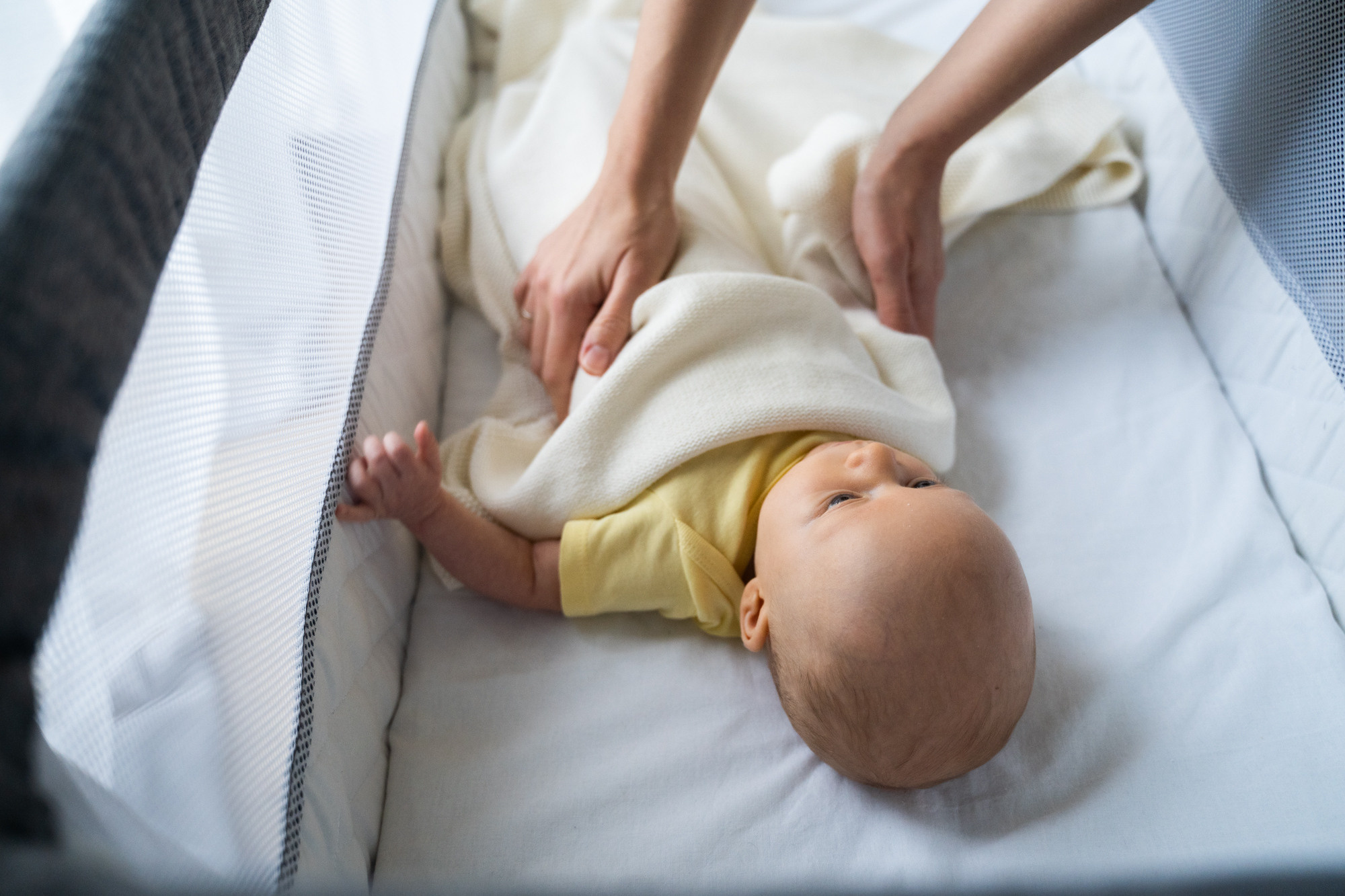 Mariya and little Nico. Nina Janeckova Fotografin und Videografin am Bodensee