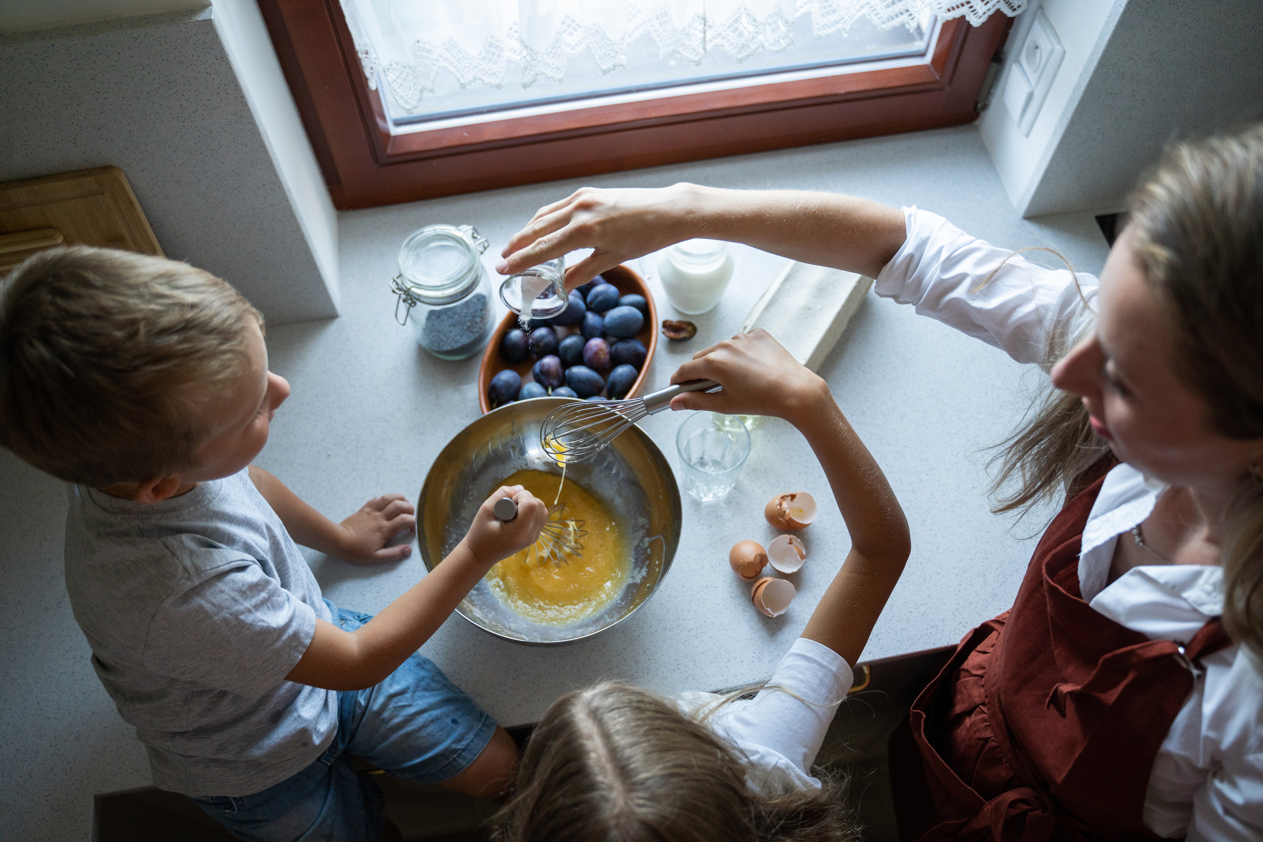 Olga and her children. Nina Janeckova Fotografin und Videografin am Bodensee