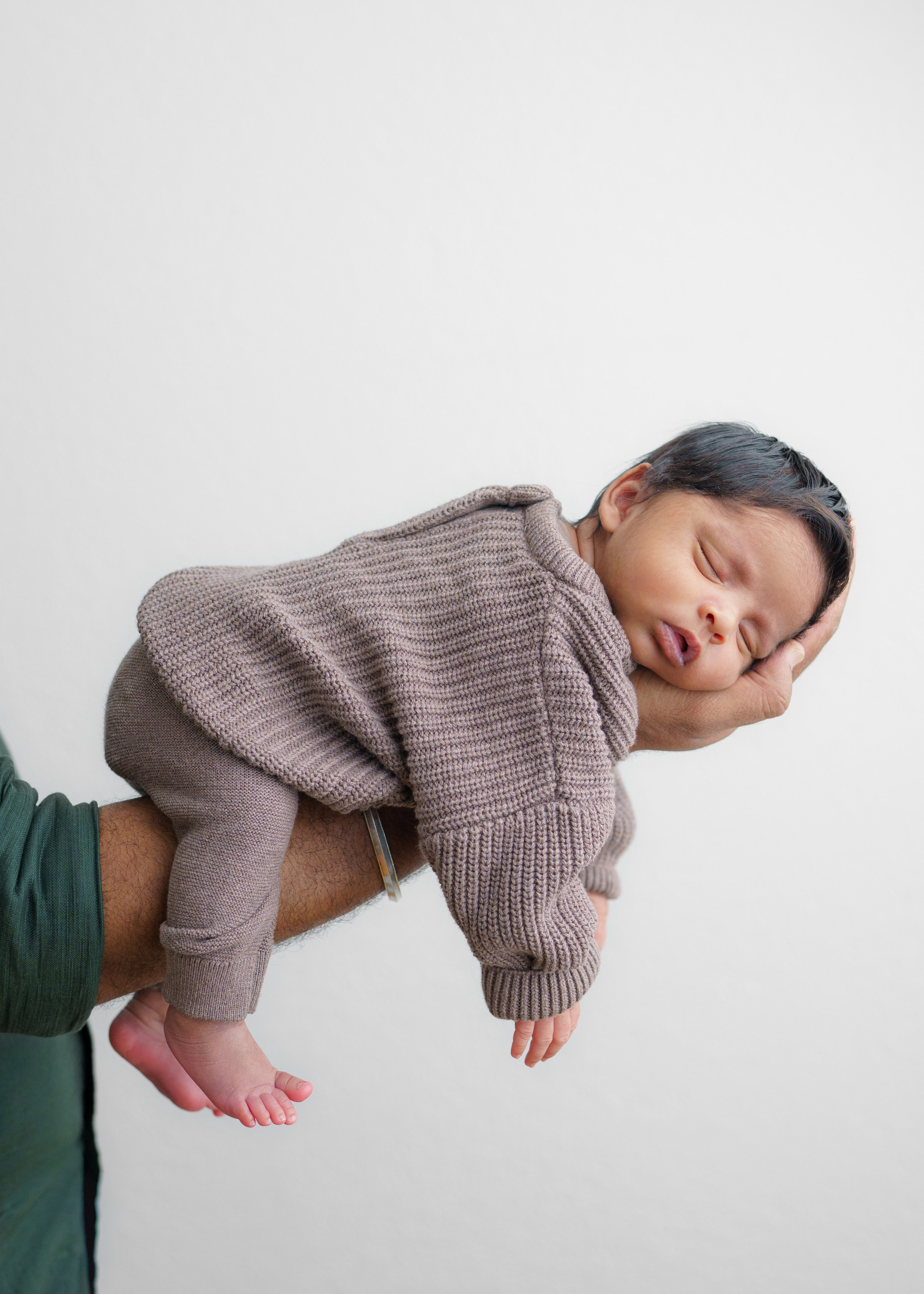 Newborn Studio. Katerina Sellitti - Newborn Fotografin aus Bern. Schweiz