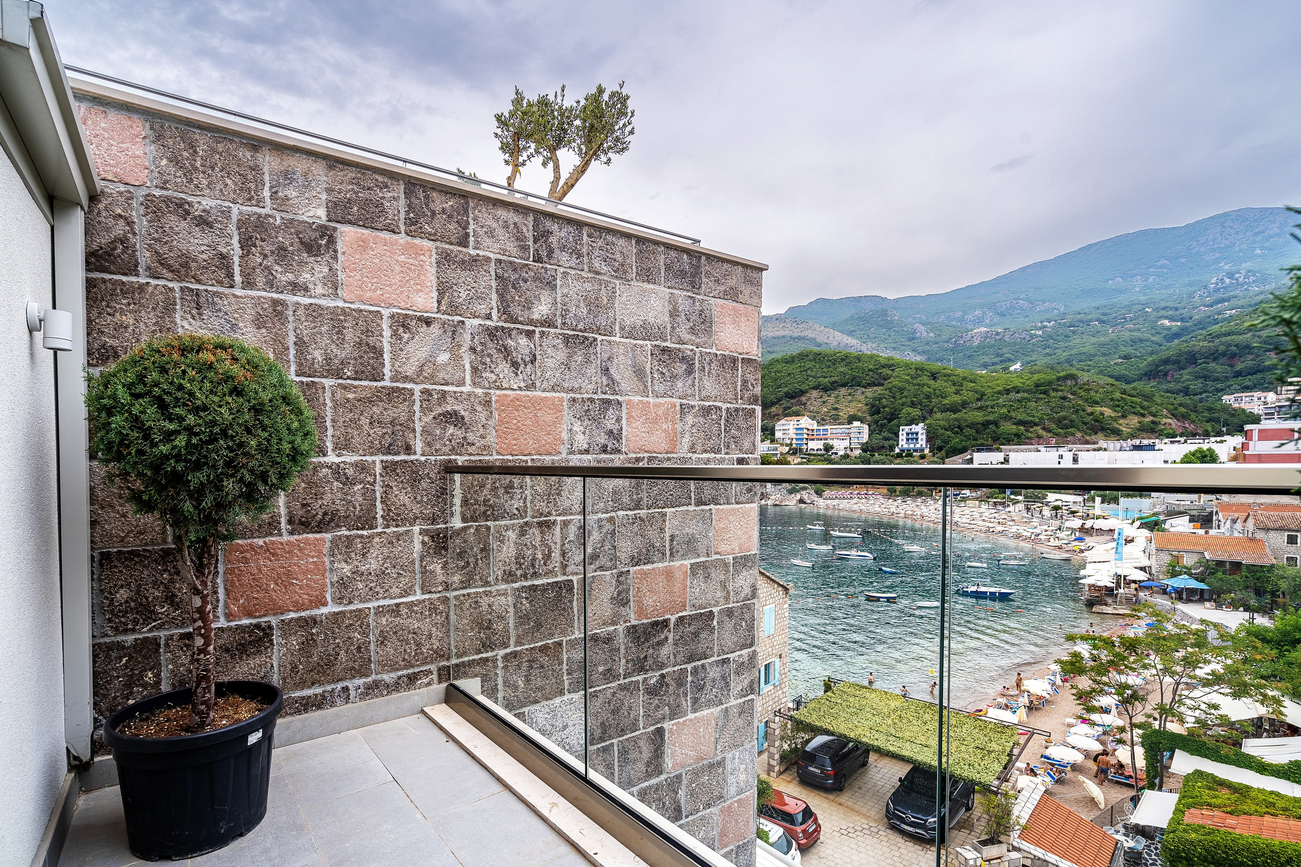 Real Estate Photography. Montenegro. EVAN ARISTOV WEDDING PHOTOGRAPHY — Seattle Wedding Photographer