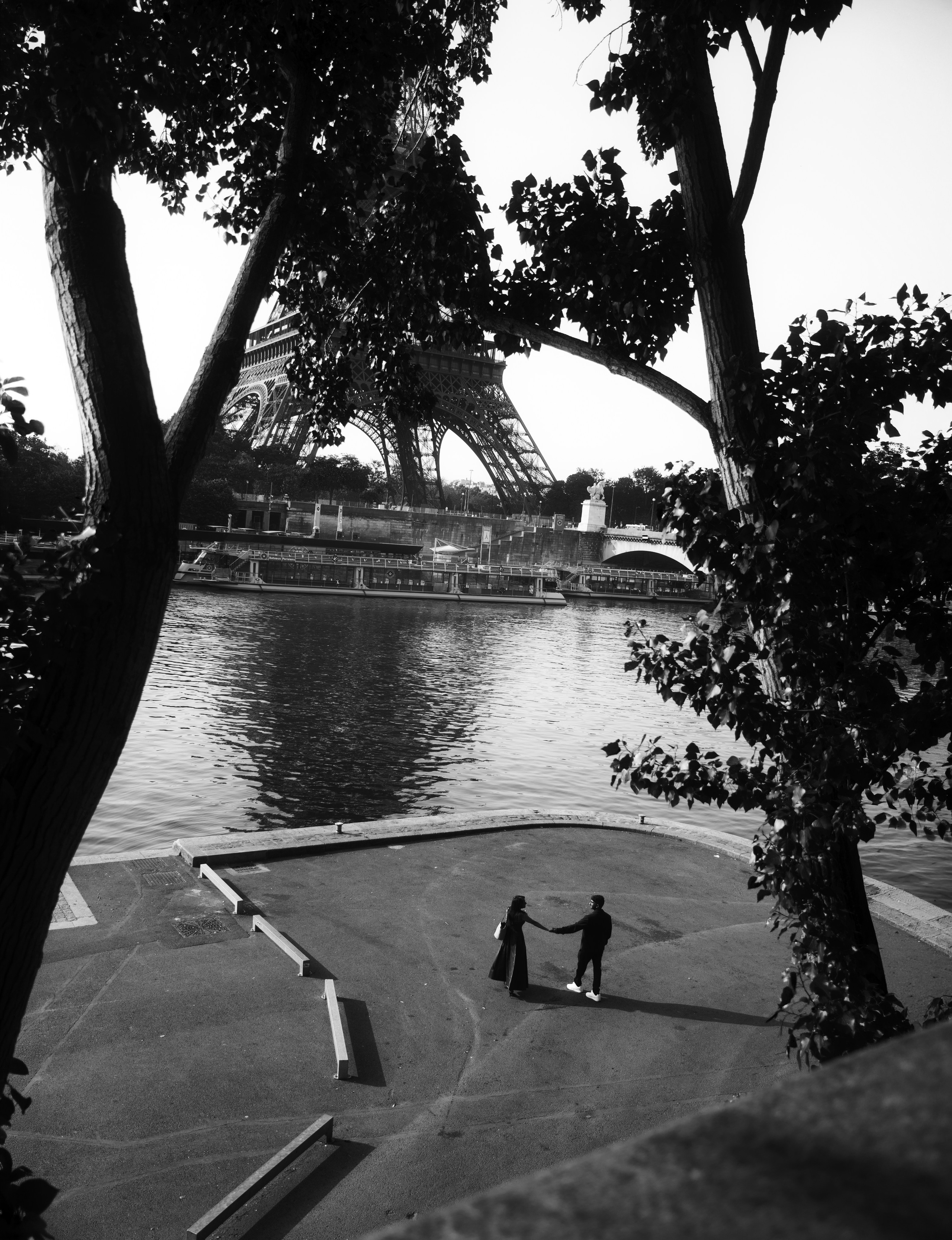 Spring Couple Photoshoot in Paris
