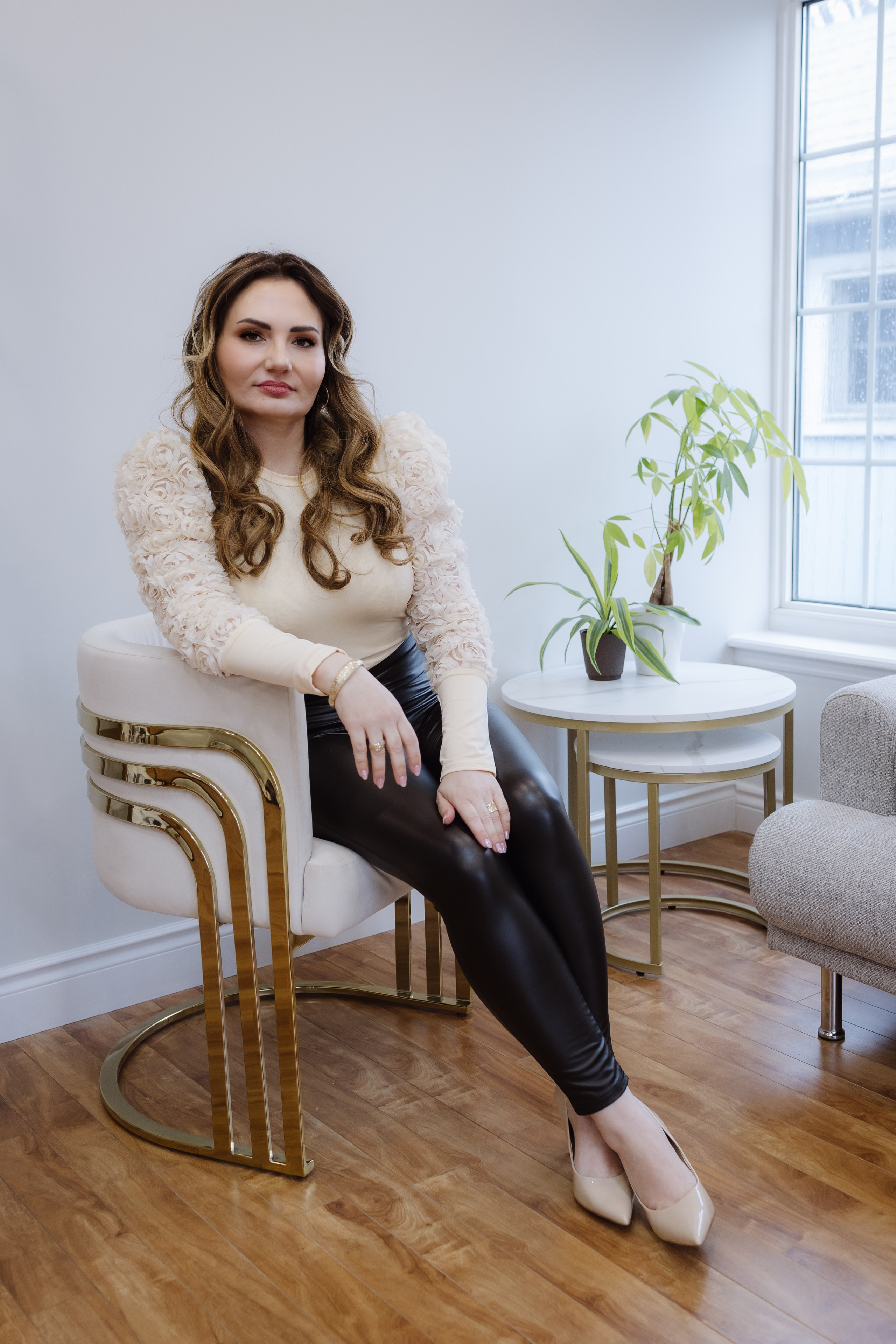 New Tecumseth Personal Branding Photographer. Portrait and Personal Brand Photographer in Simcoe County, Ontario, Bobbi-jo Stuart