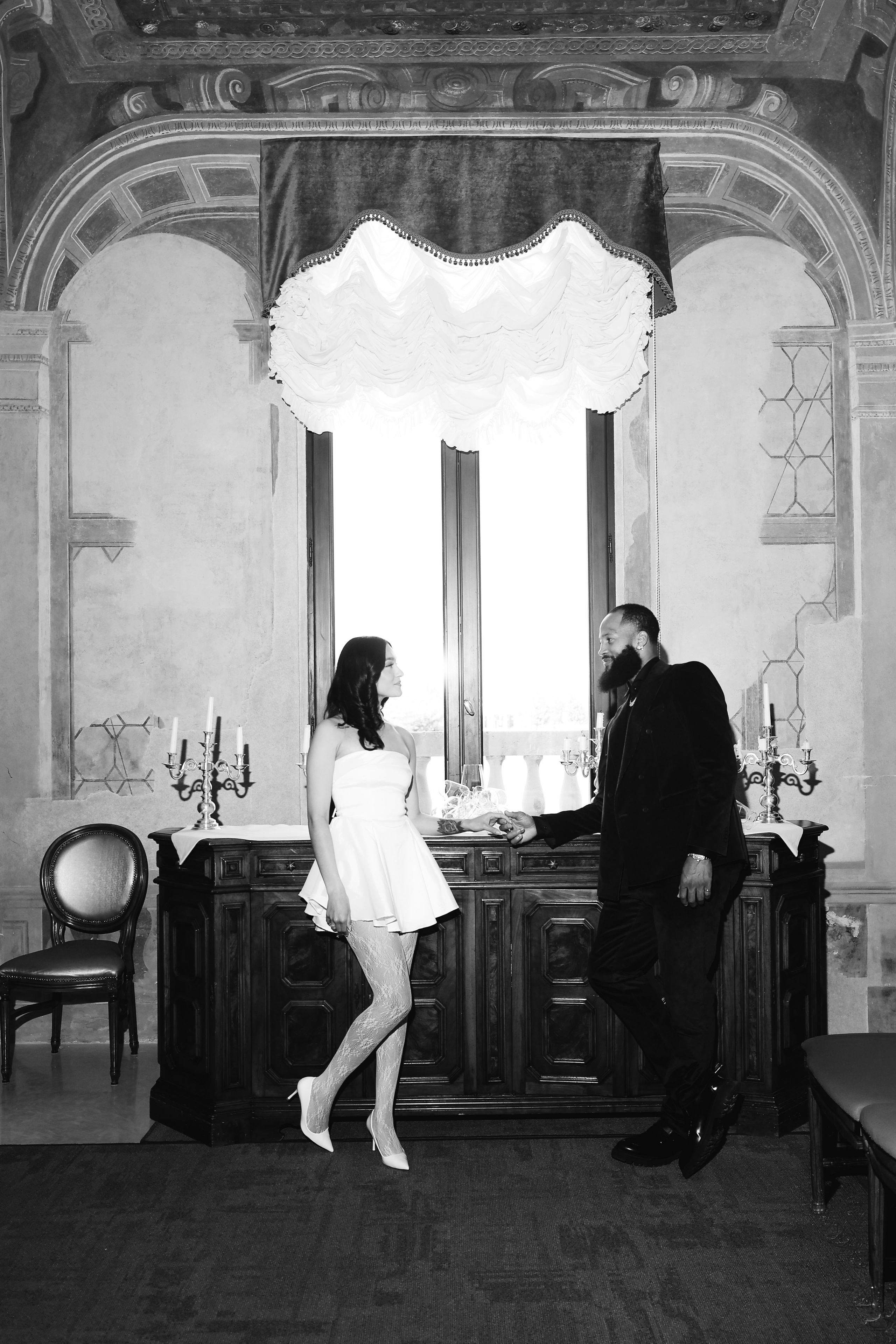 Stylish newlyweds celebrating wedding in Tuscany villa