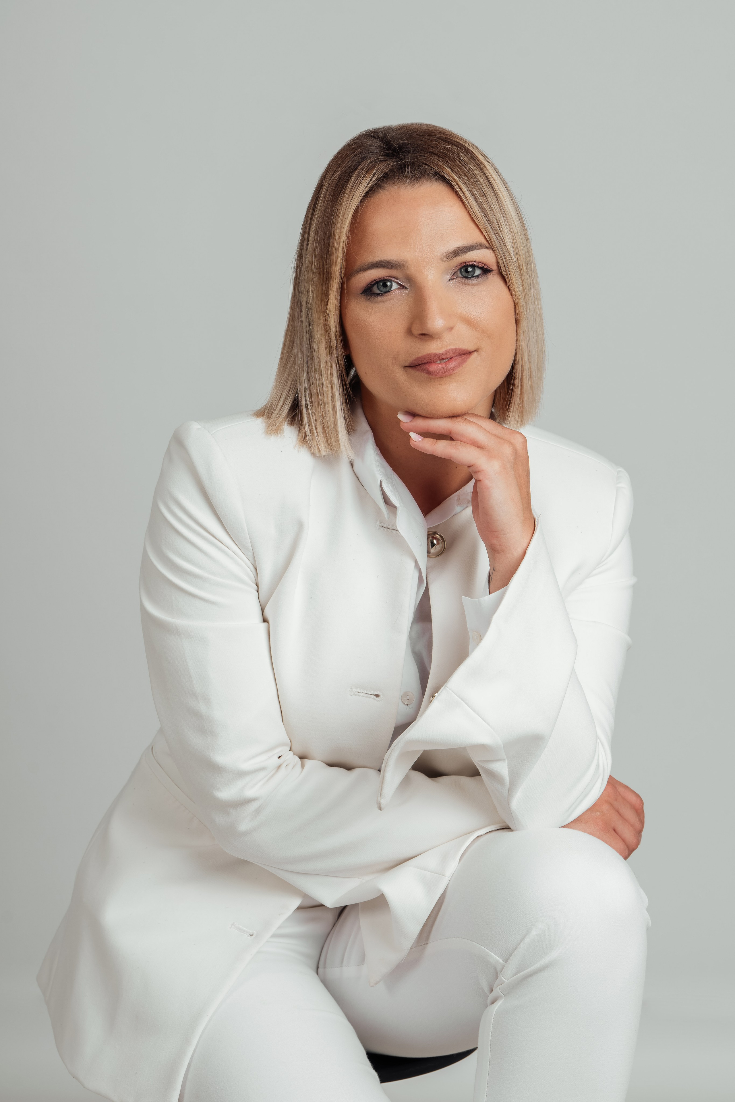 Nídia_. Portrait and fashion Photographer in Braga, Portugal